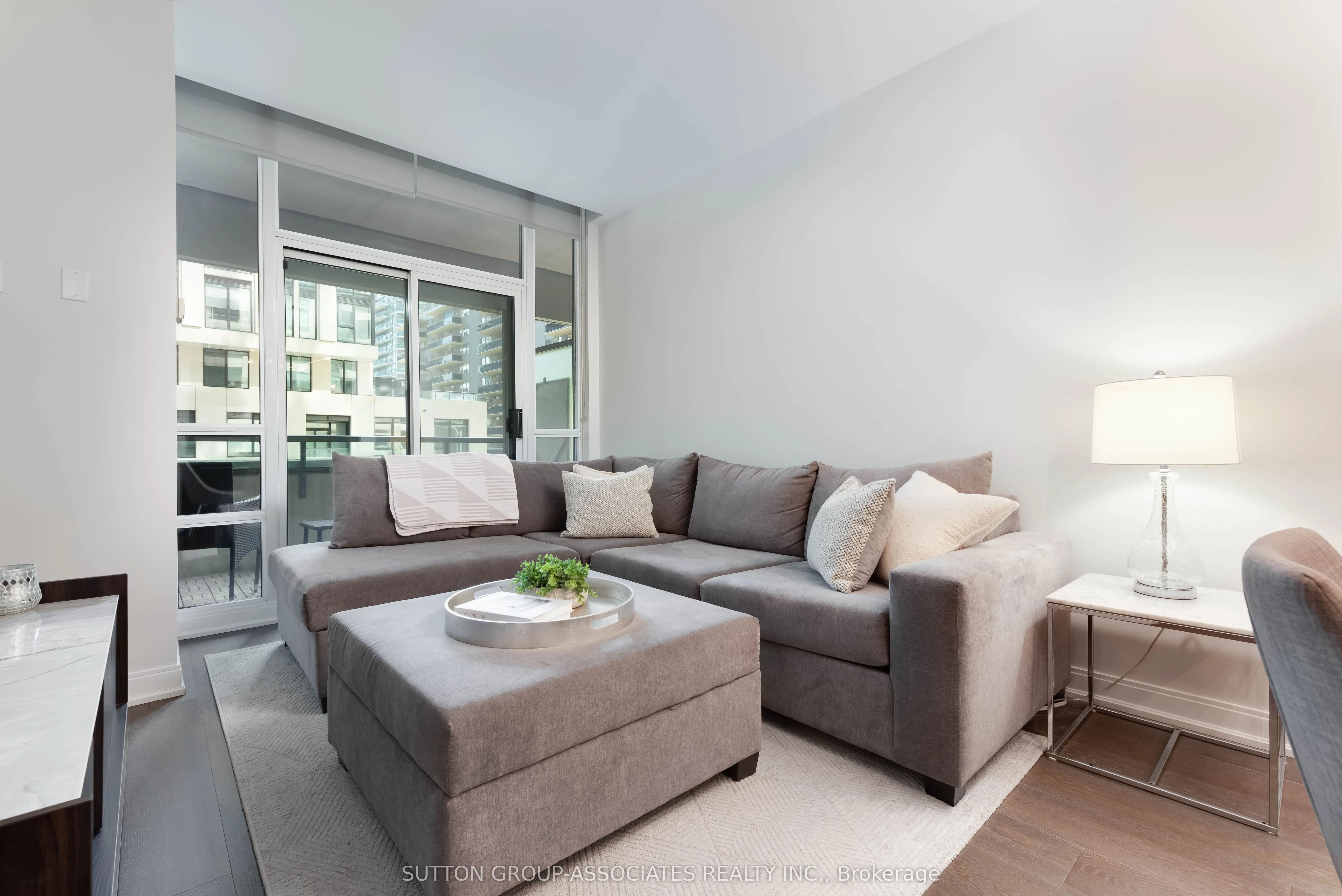 88 Broadway Avenue