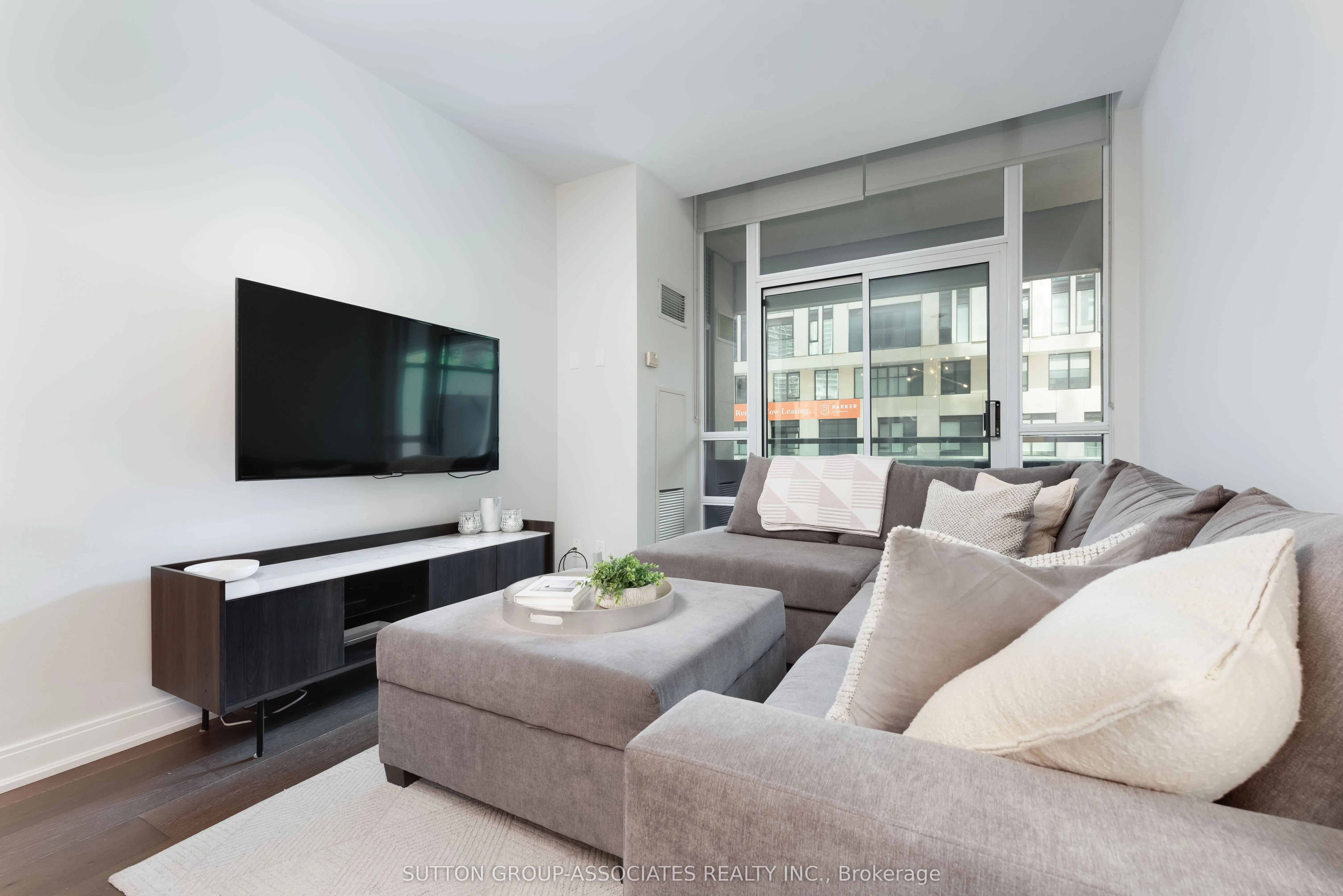 88 Broadway Avenue
