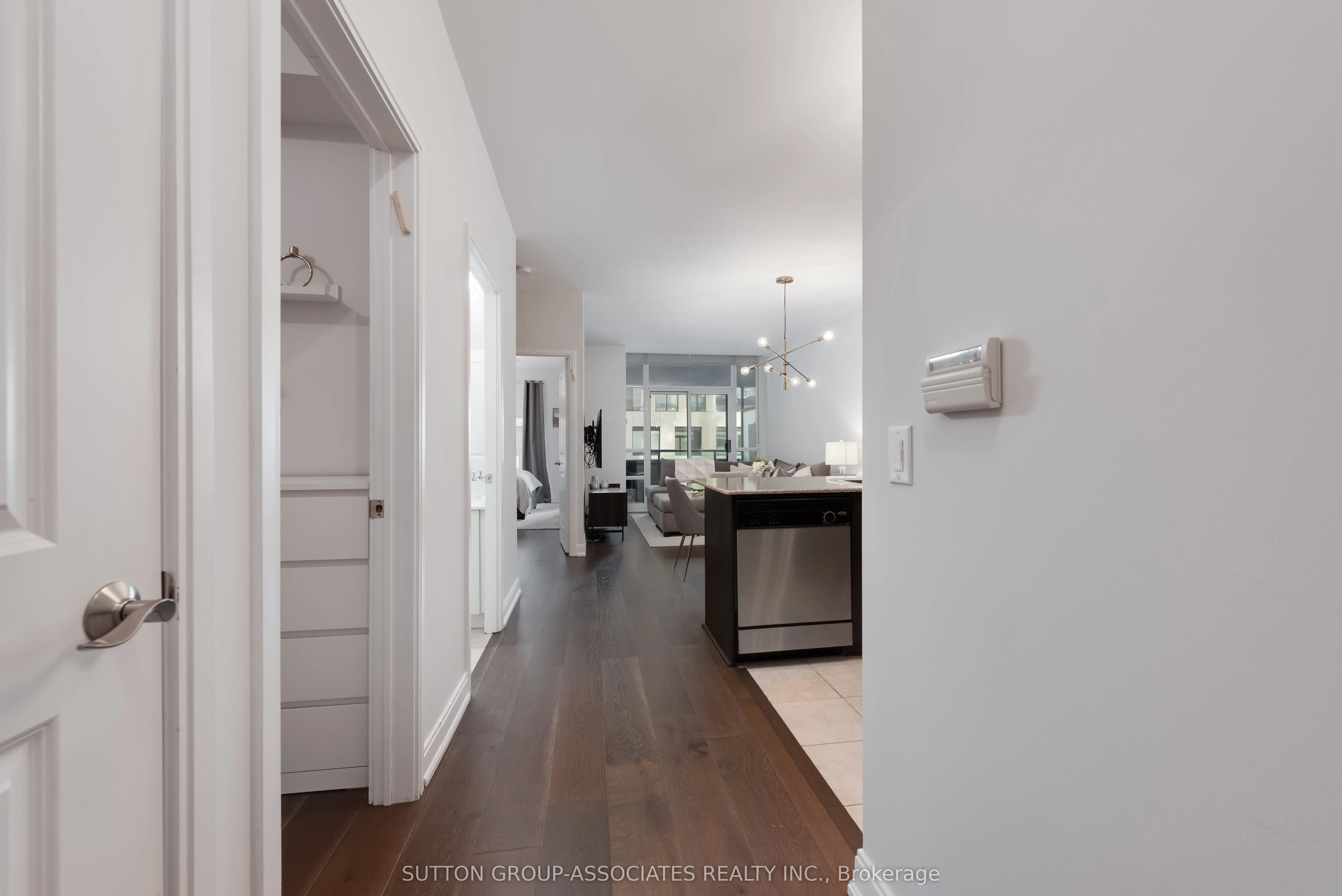 88 Broadway Avenue