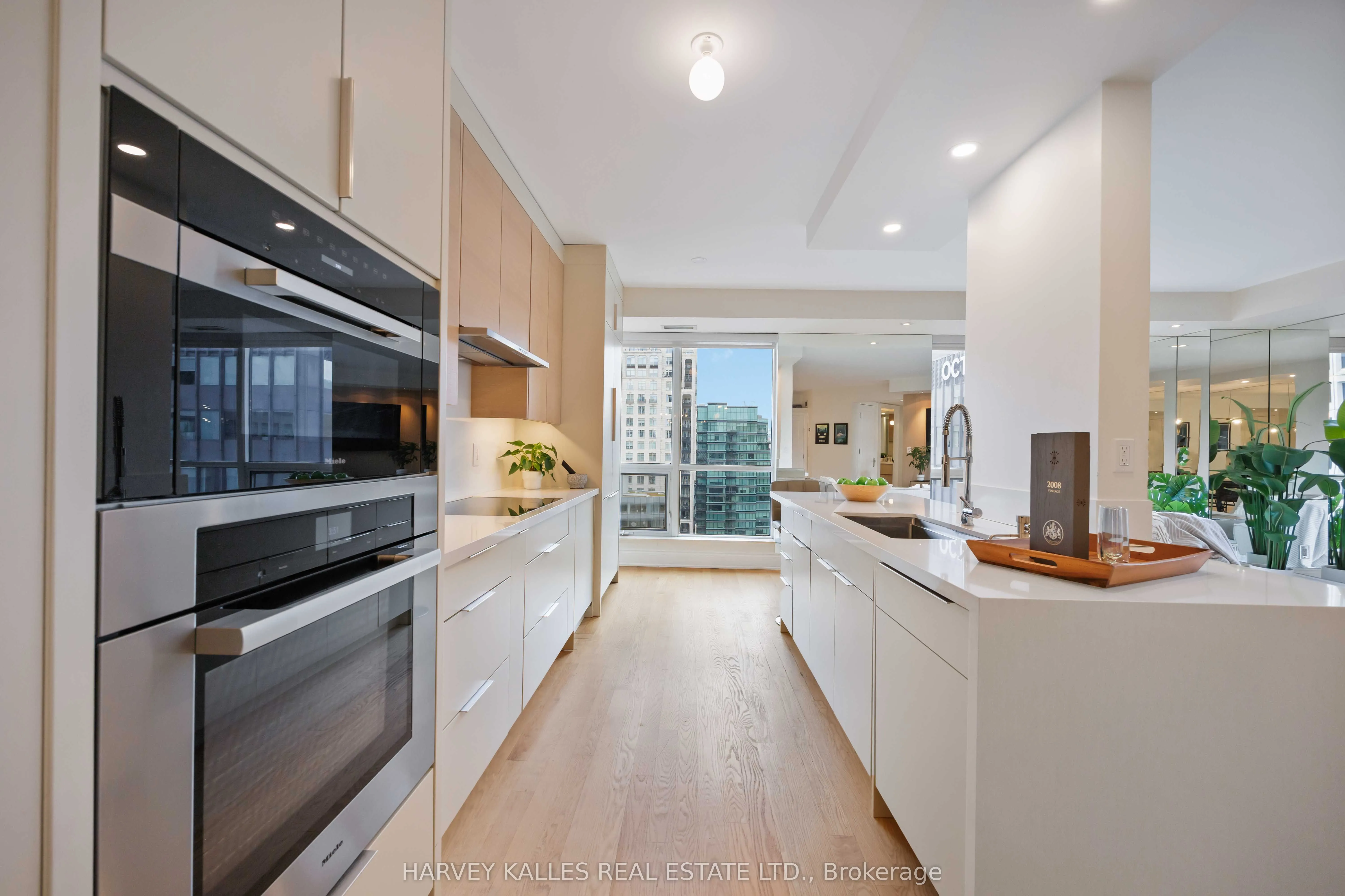 10 Bellair Street, #1403