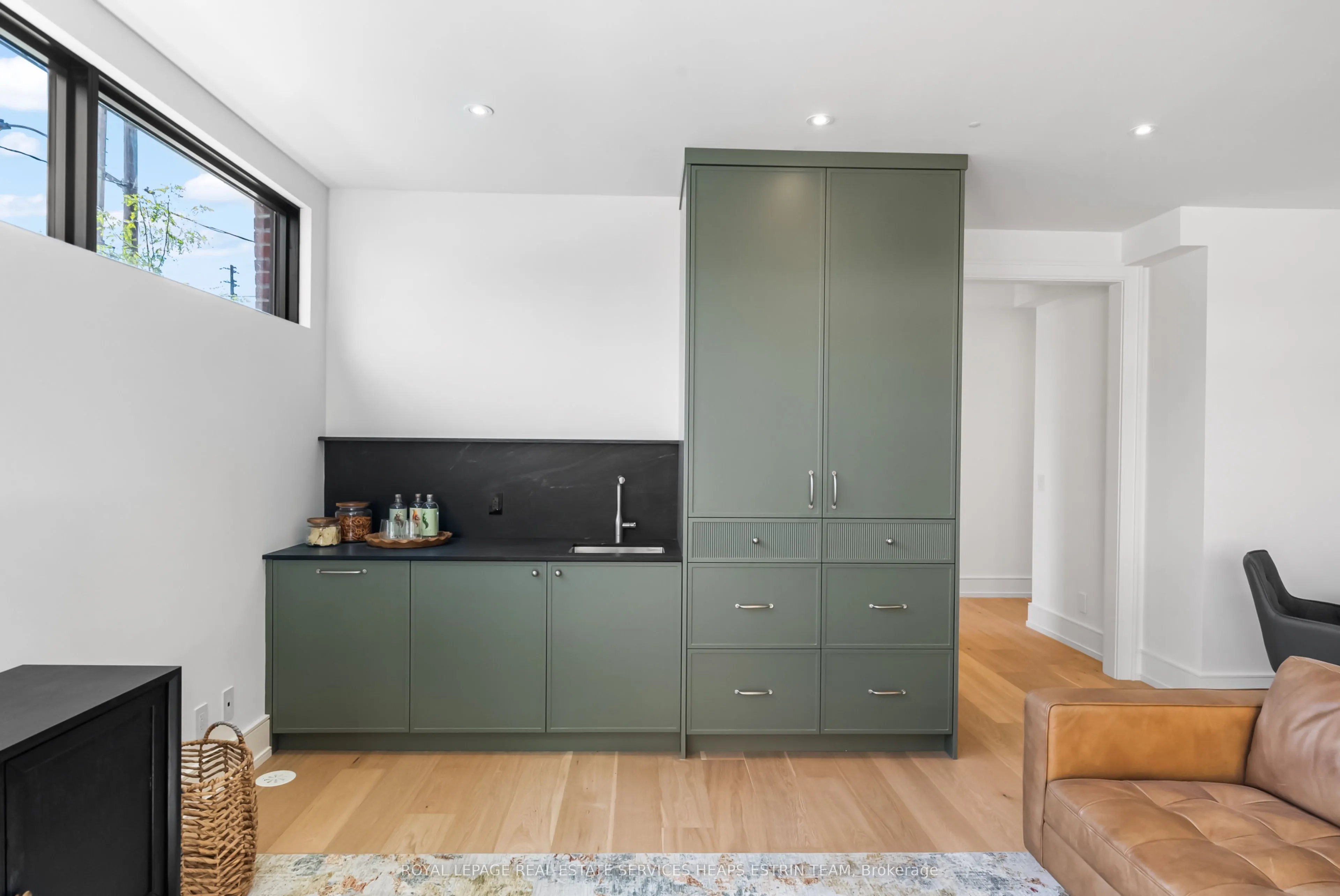 38 Evergreen Gardens