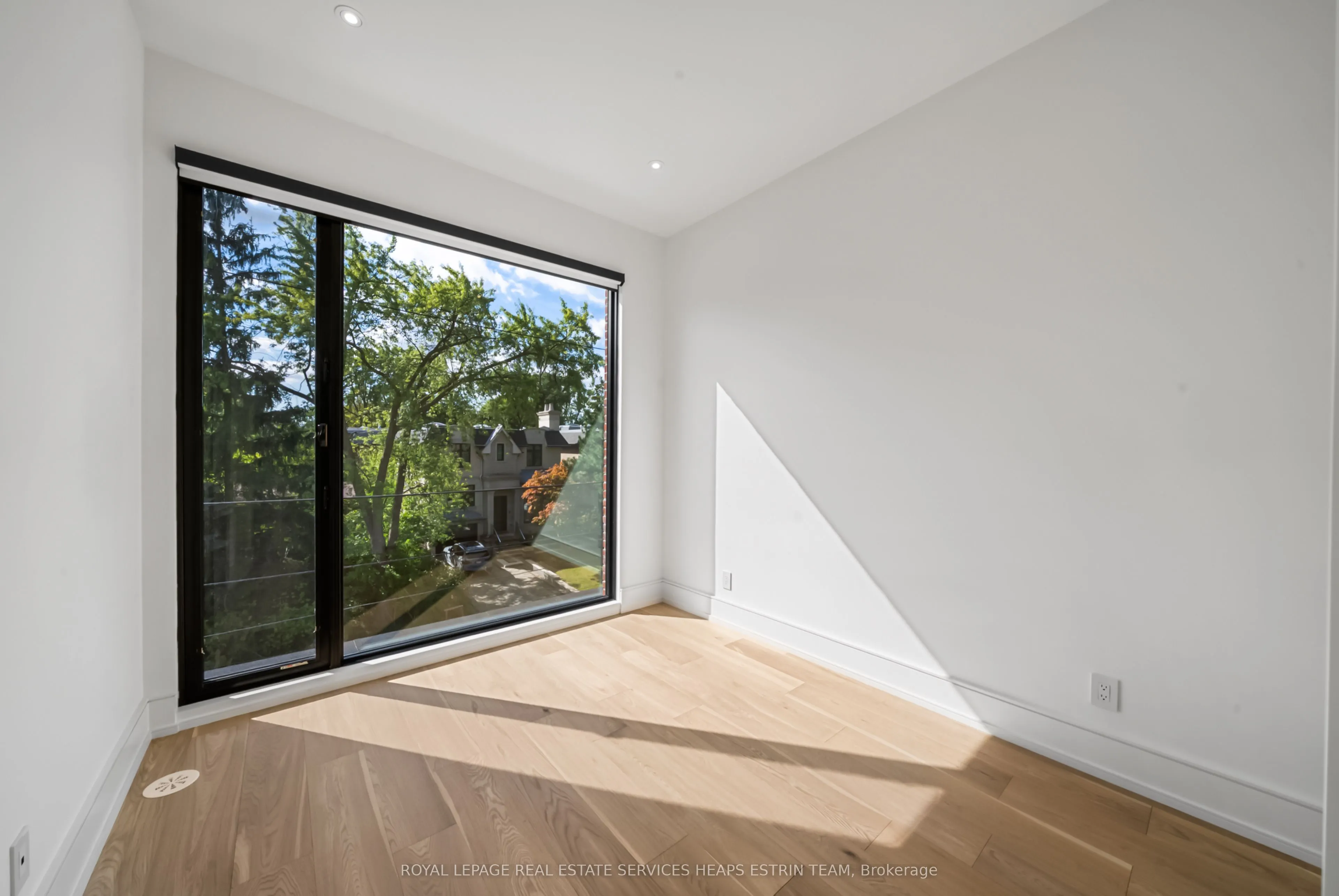 38 Evergreen Gardens