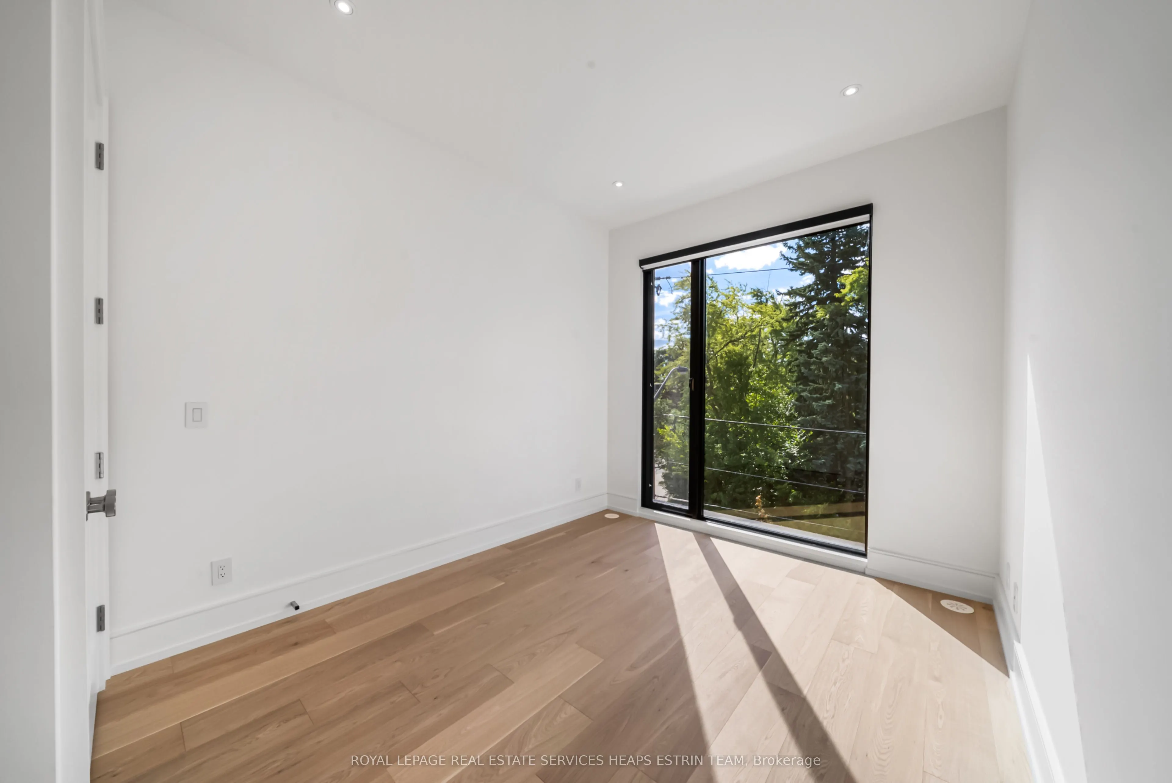 38 Evergreen Gardens
