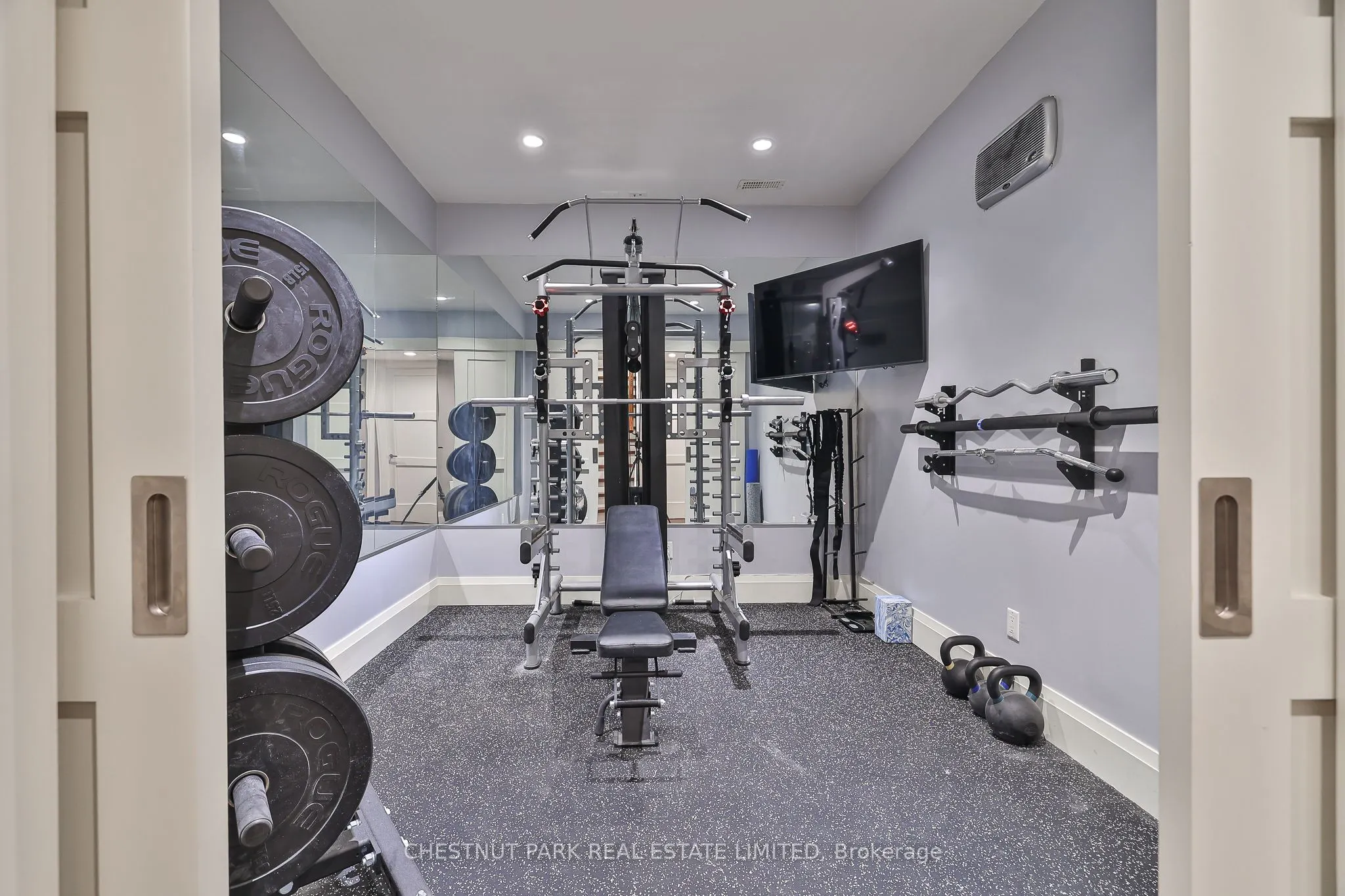 62 Heath Street W