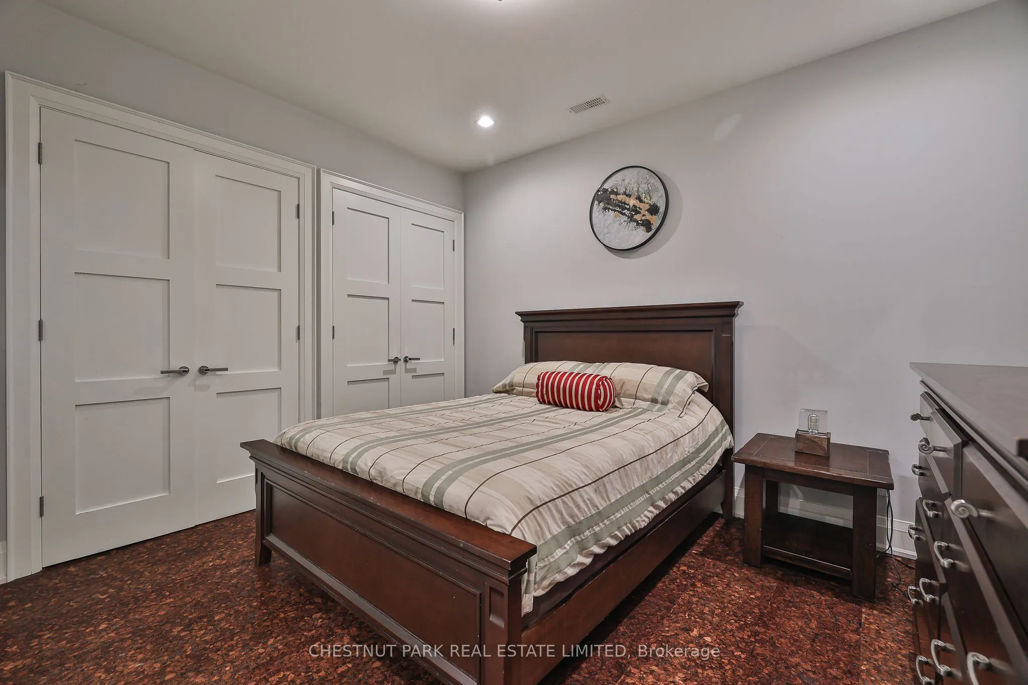 62 Heath Street W