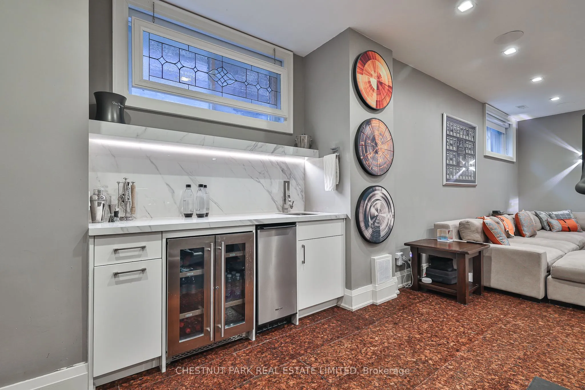 62 Heath Street W