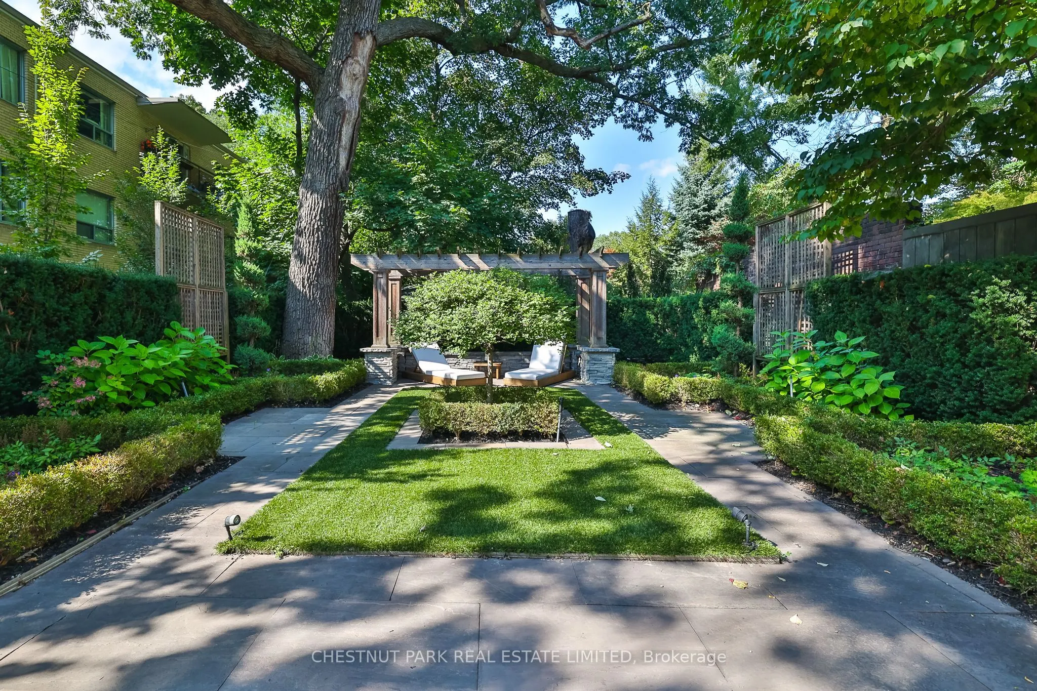 62 Heath Street W