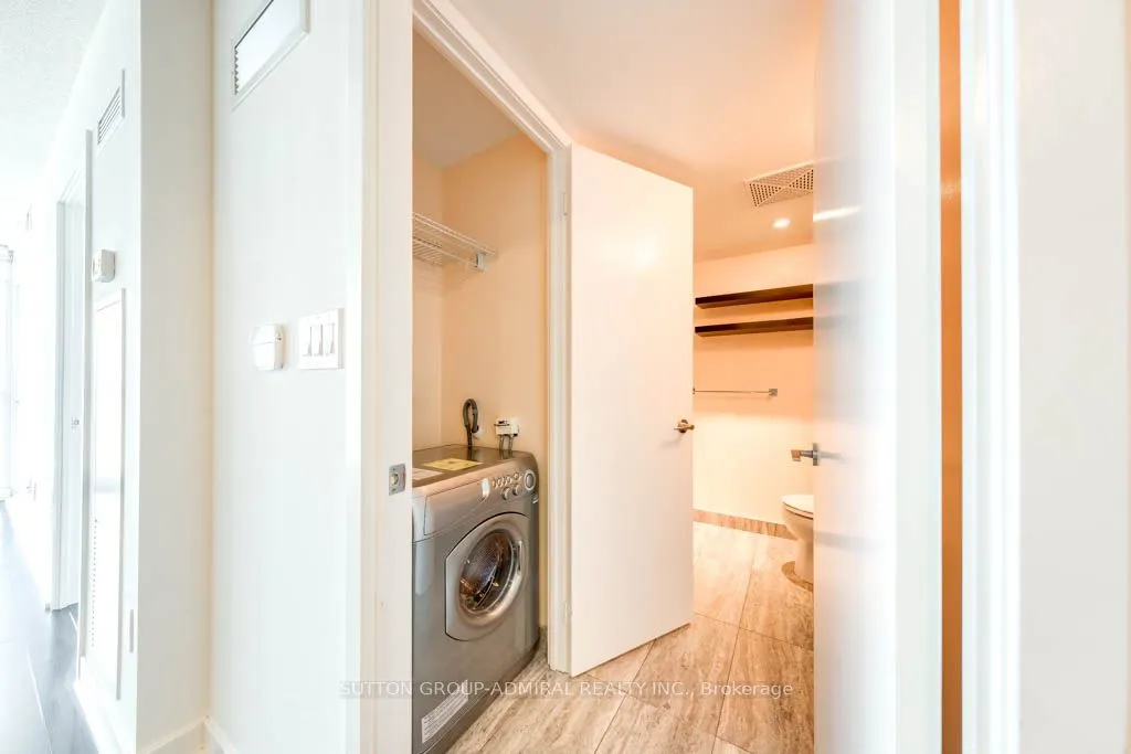 15 Iceboat Terrace, #937