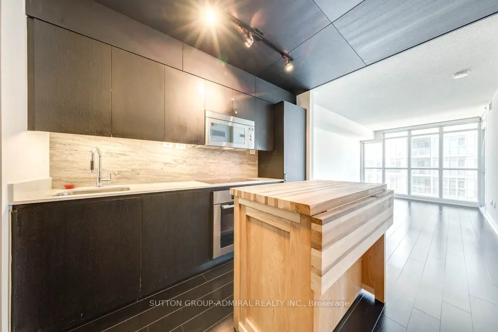 15 Iceboat Terrace, #937
