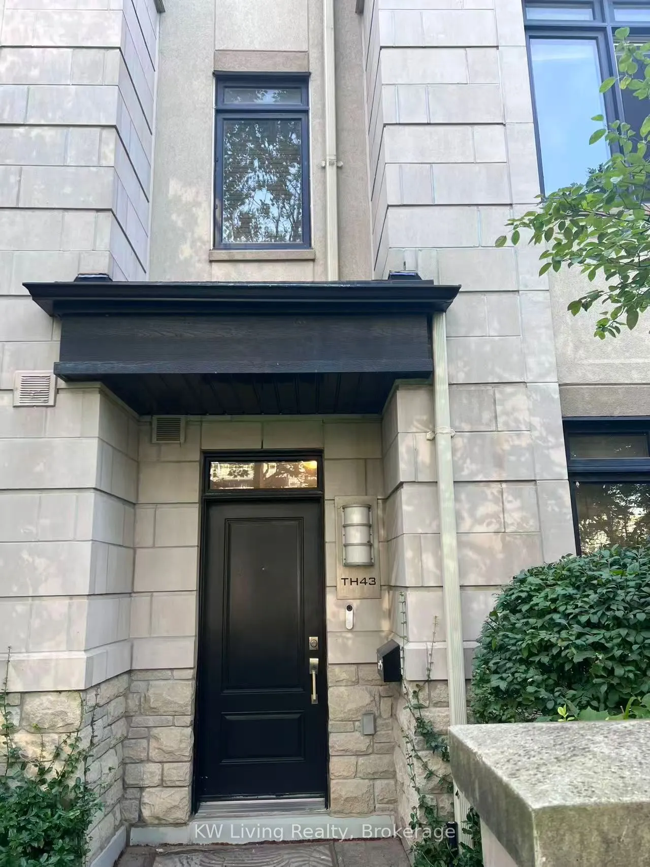 115 Harrison Garden Boulevard, #Th43