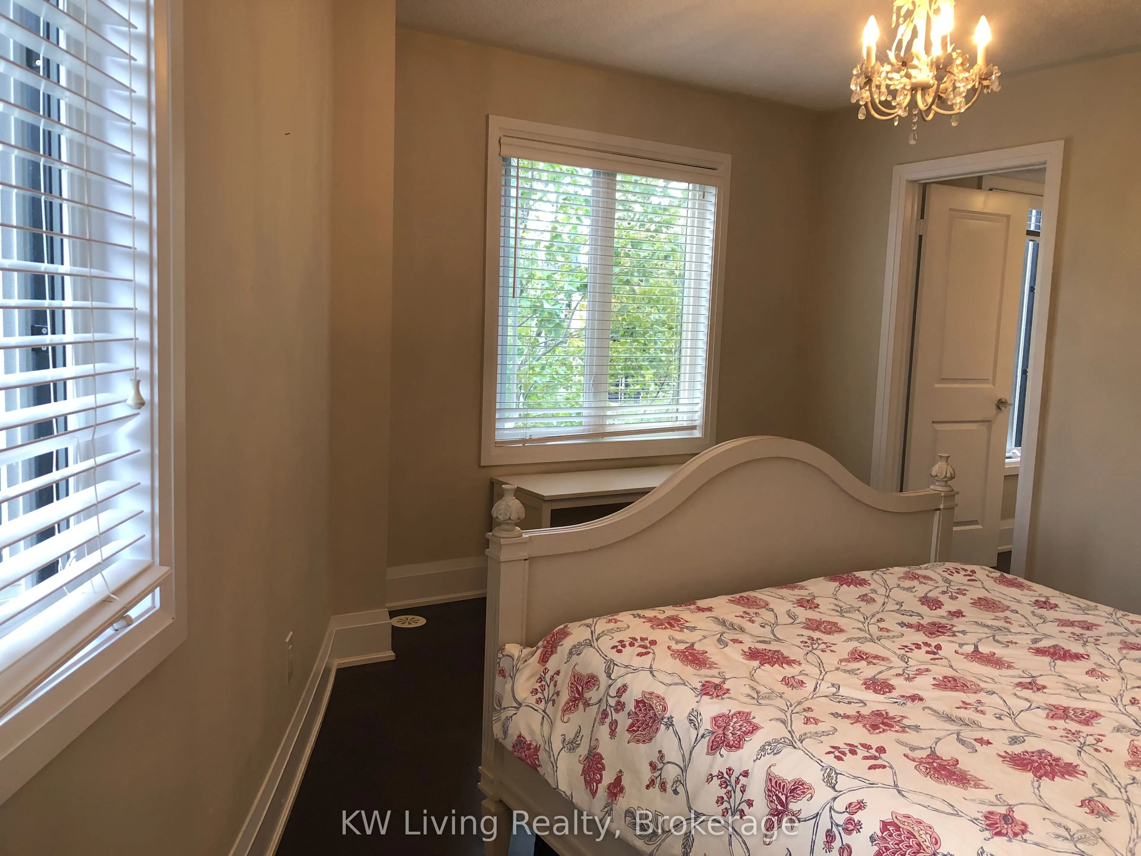 115 Harrison Garden Boulevard, #Th43