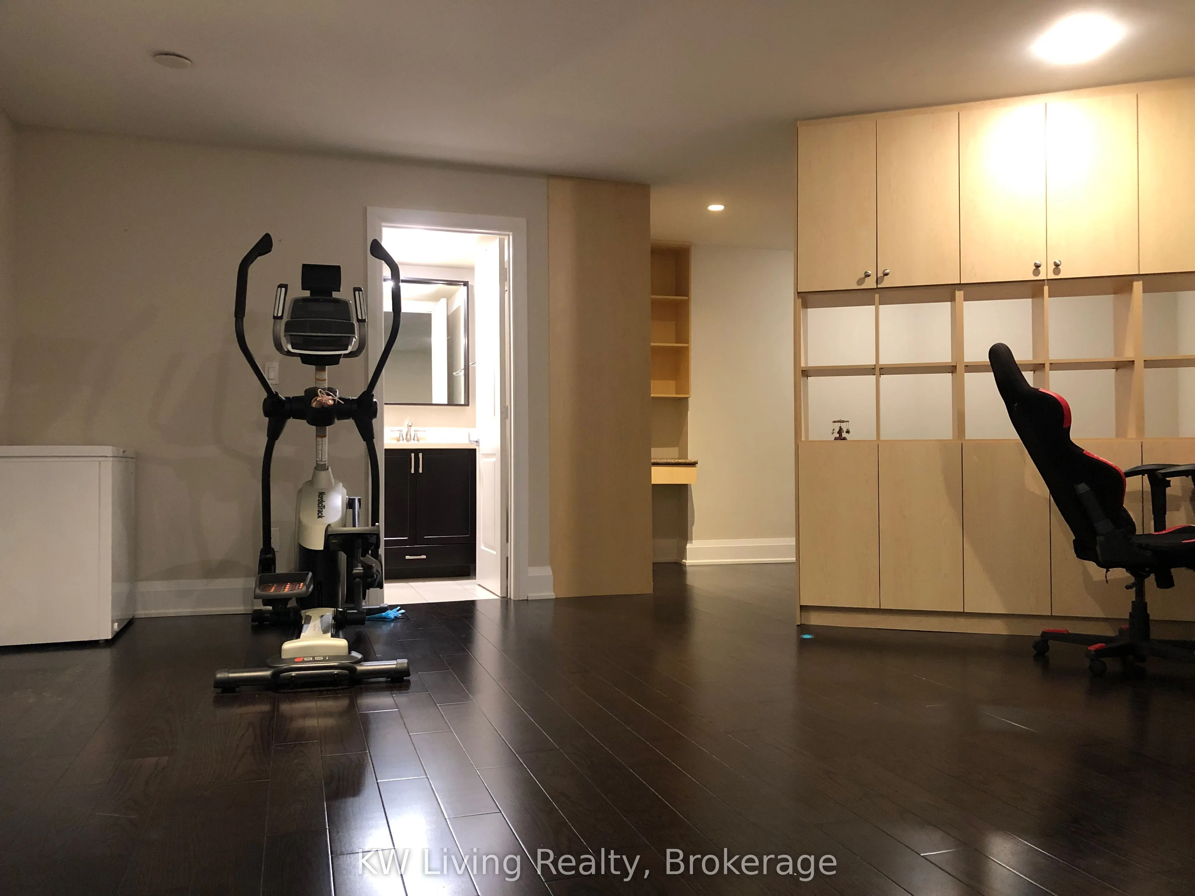 115 Harrison Garden Boulevard, #Th43