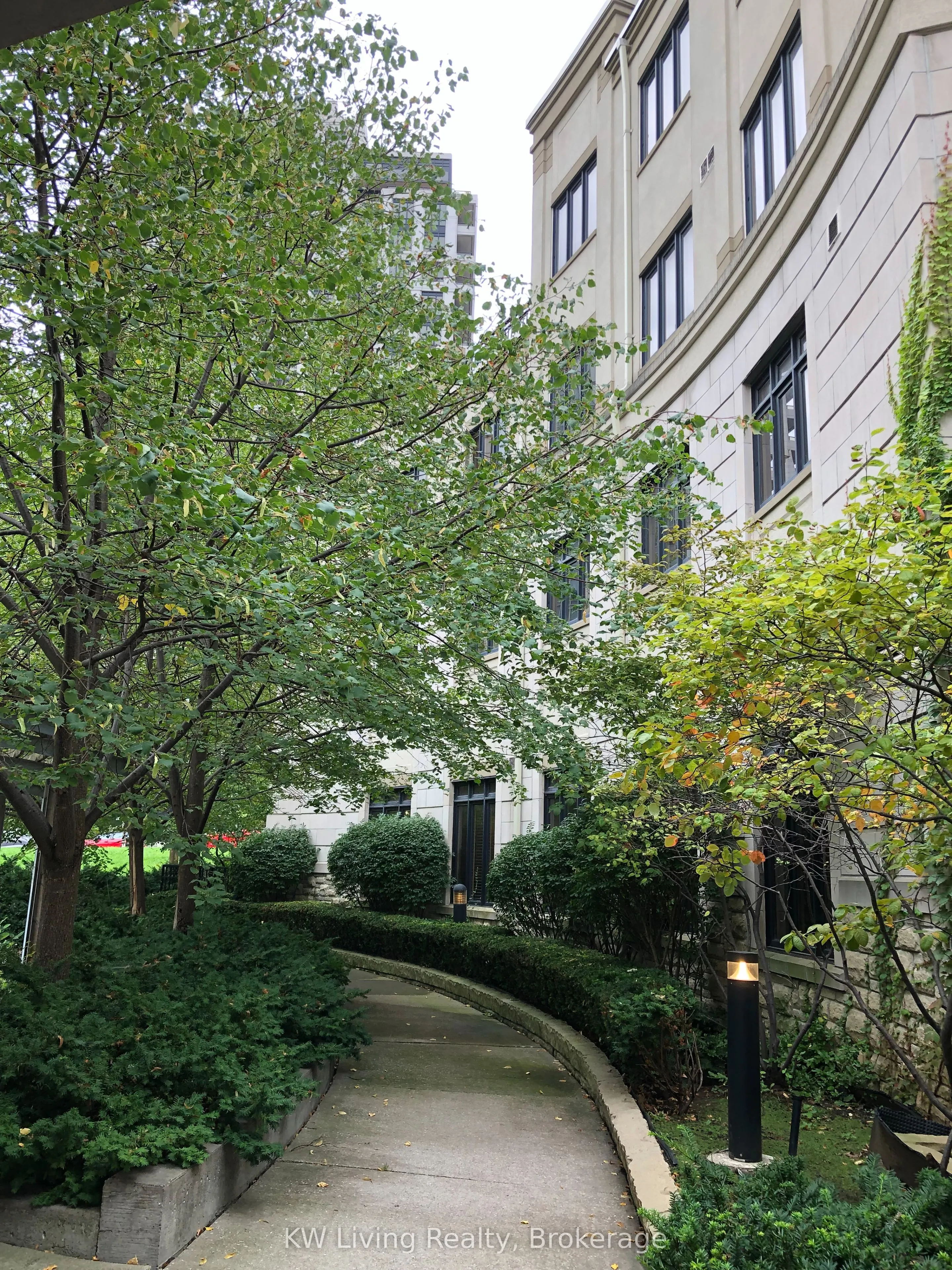 115 Harrison Garden Boulevard, #Th43