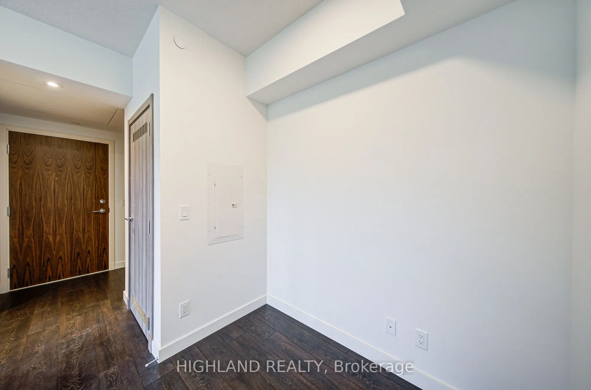 25 McMahon Drive, #608