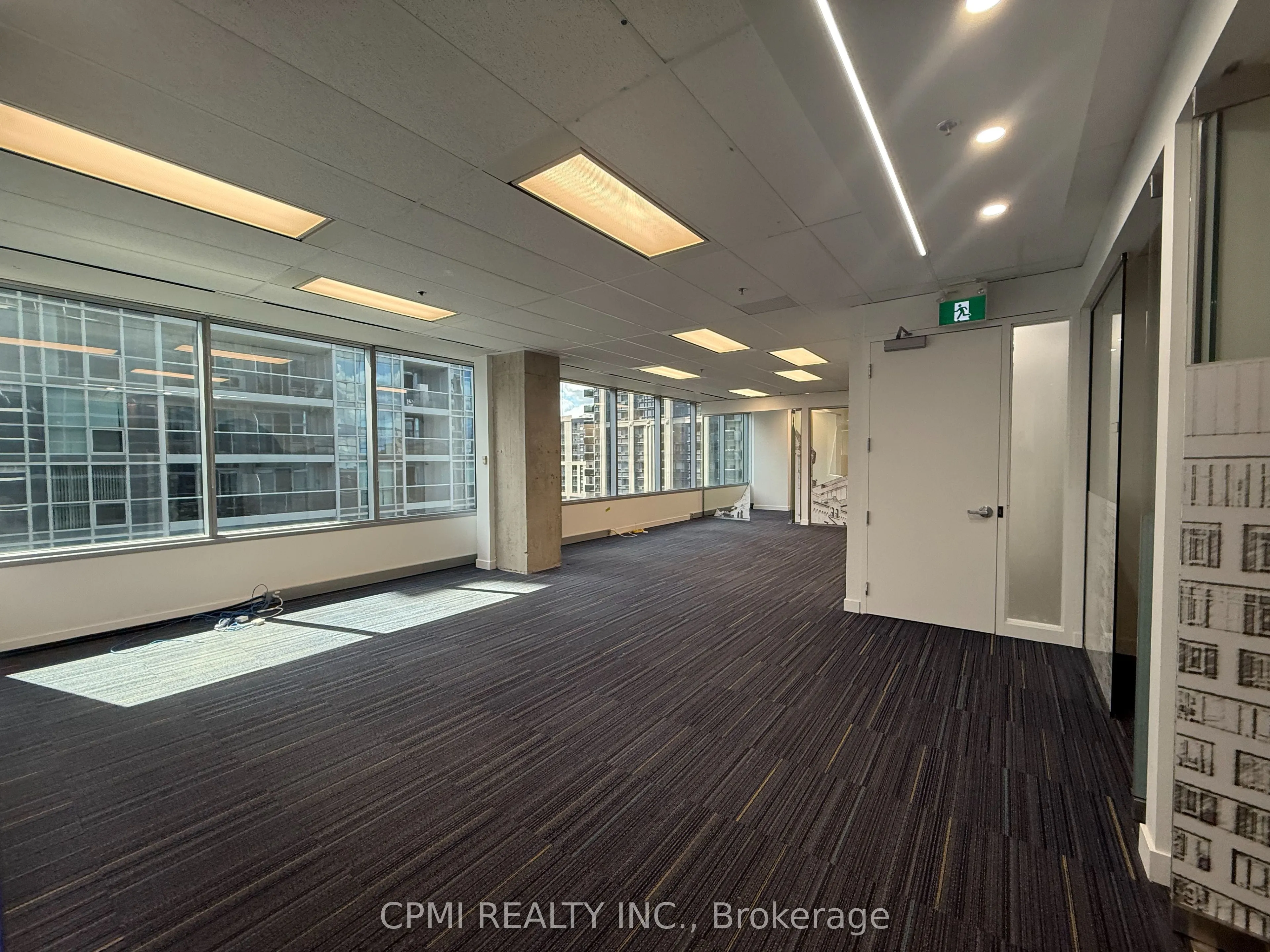 5000 Yonge Street, #1706