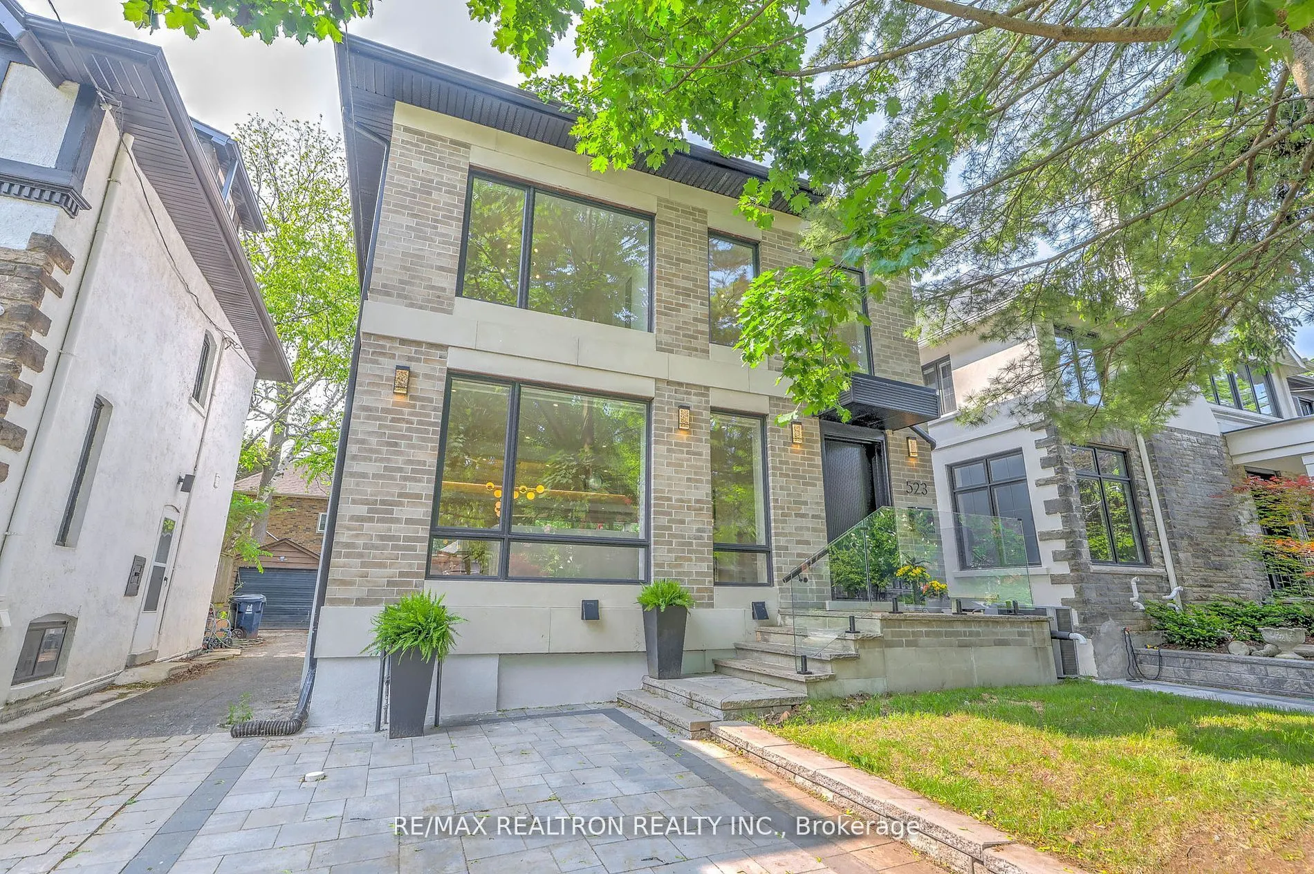 523 Briar Hill Avenue