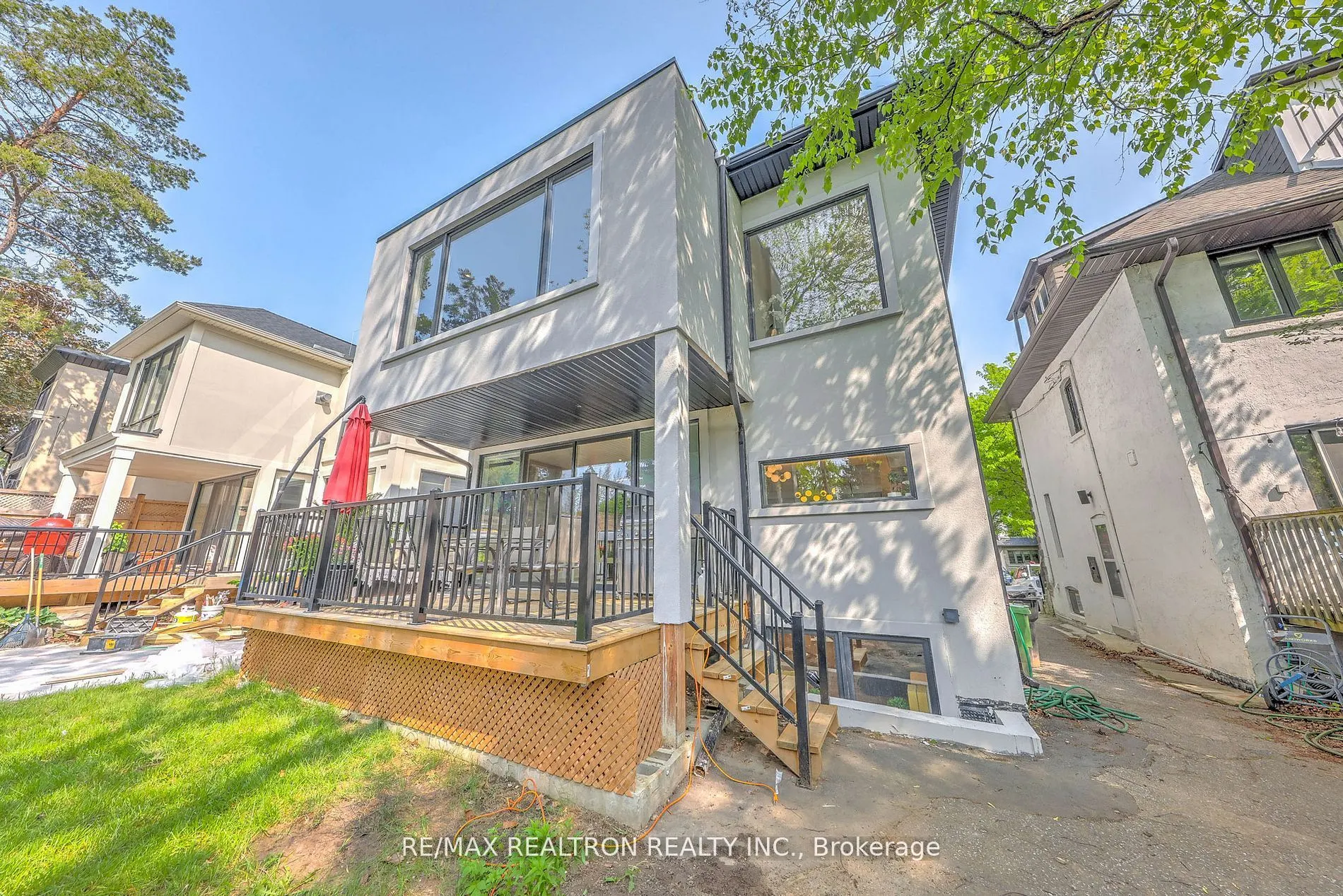 523 Briar Hill Avenue