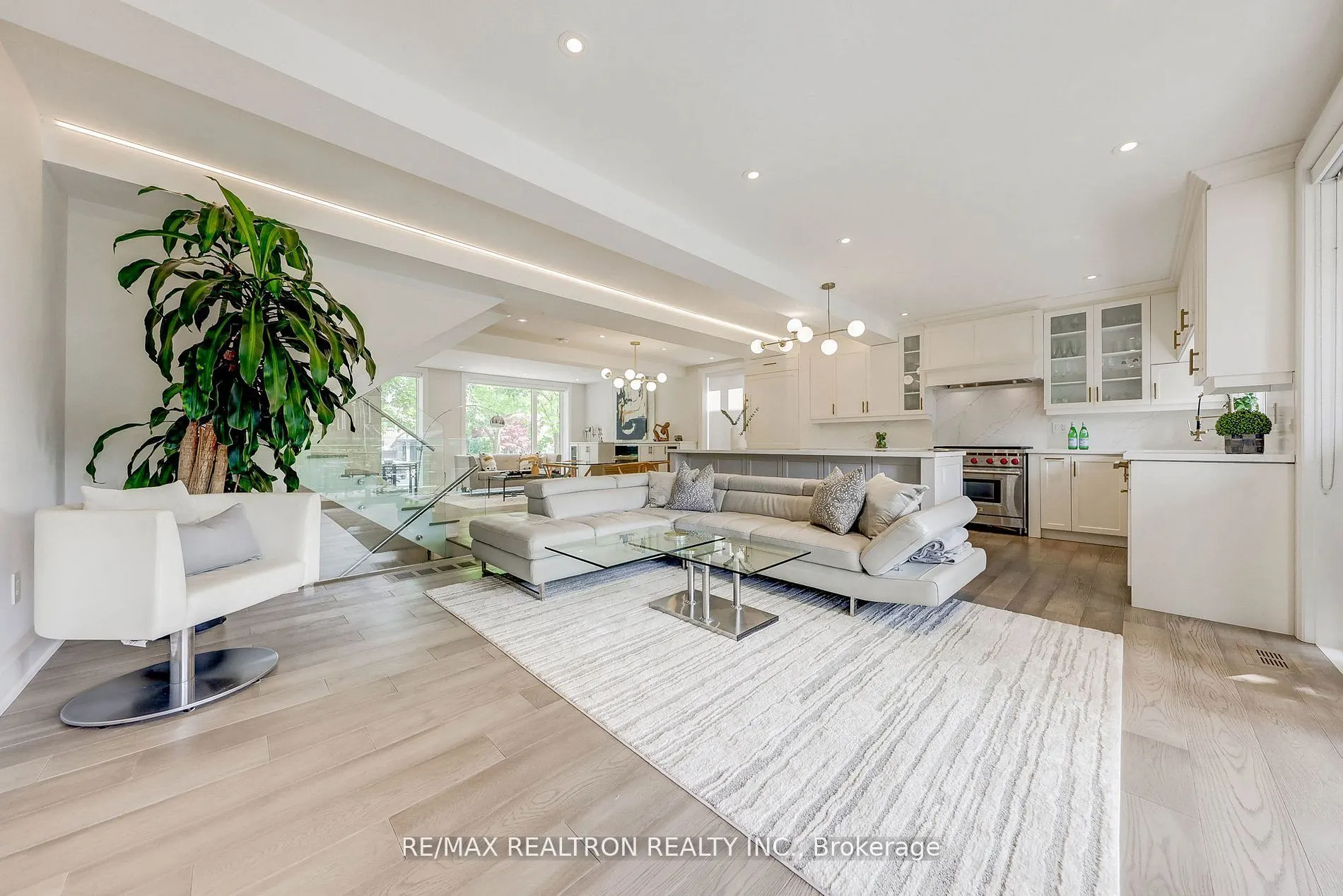 523 Briar Hill Avenue