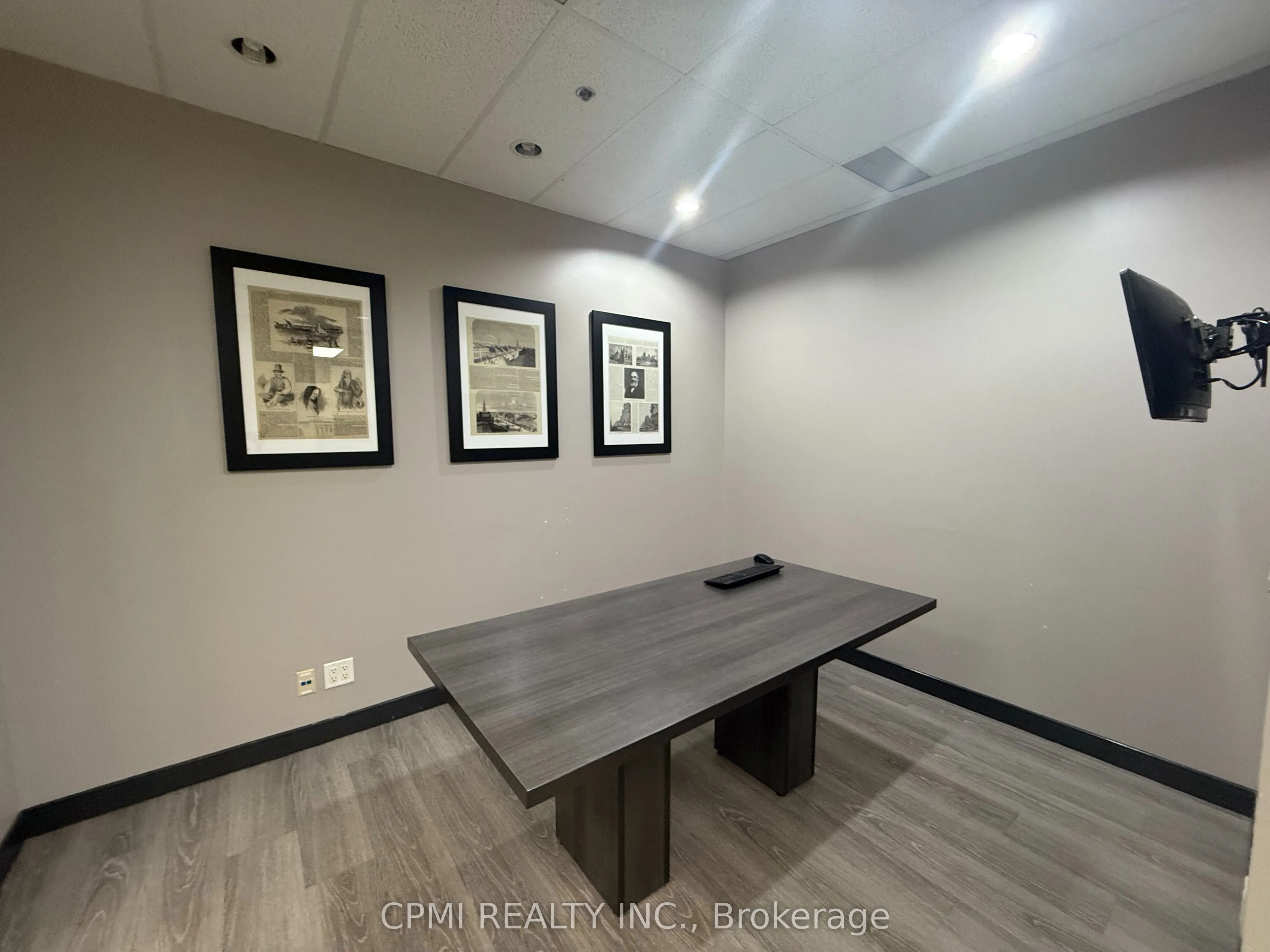 5000 Yonge Street, #1708