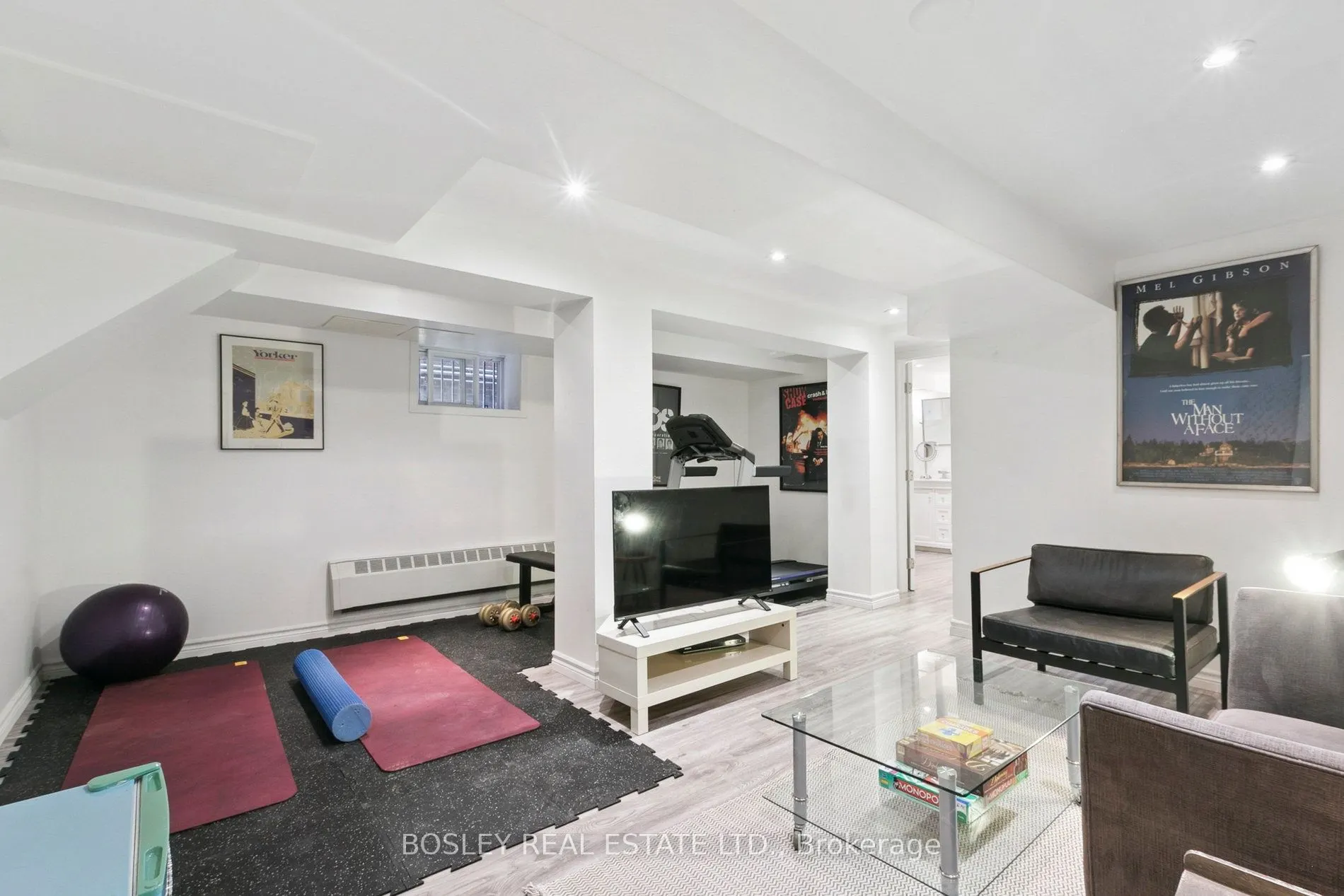 52 Rowanwood Avenue