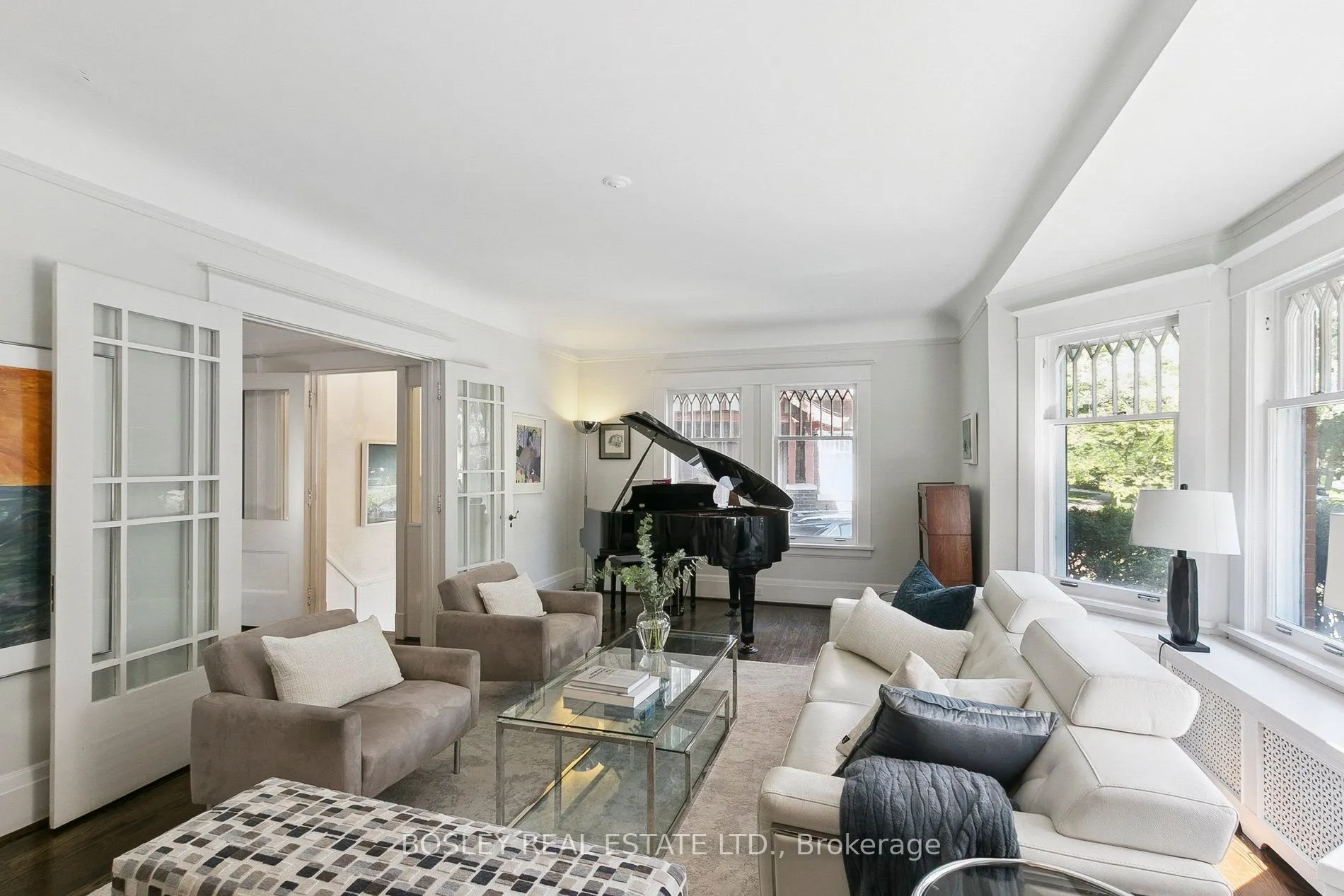 52 Rowanwood Avenue