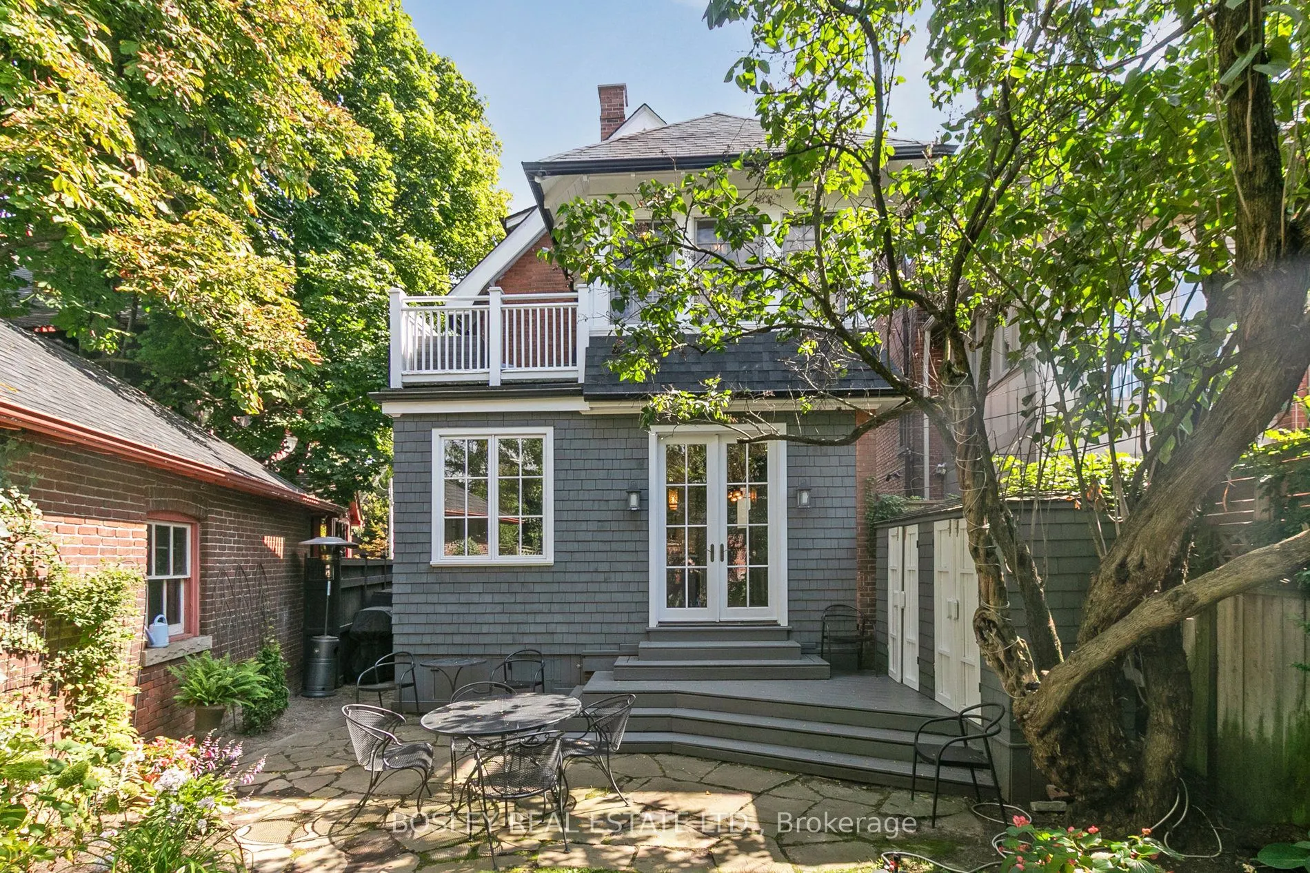 52 Rowanwood Avenue