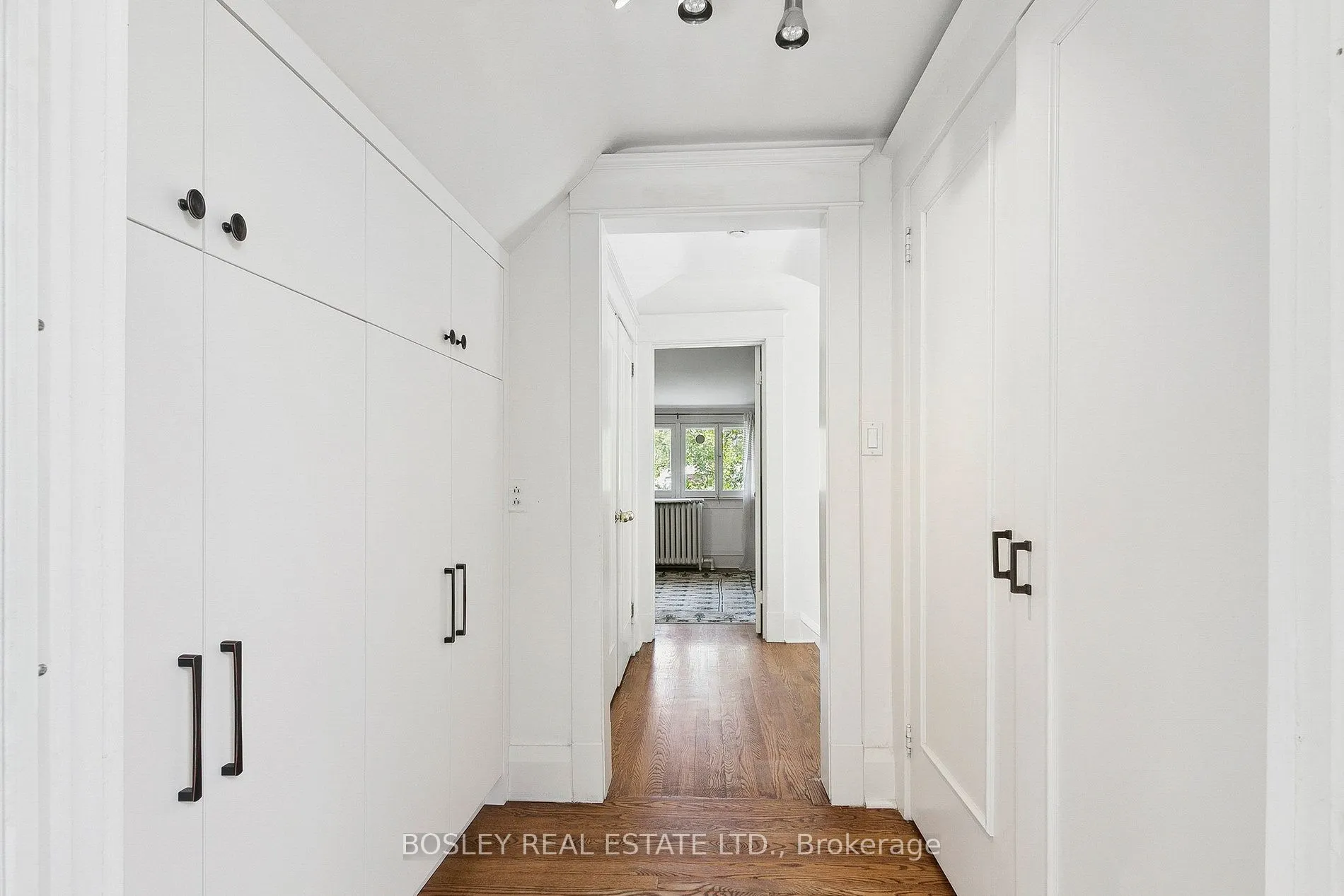 52 Rowanwood Avenue