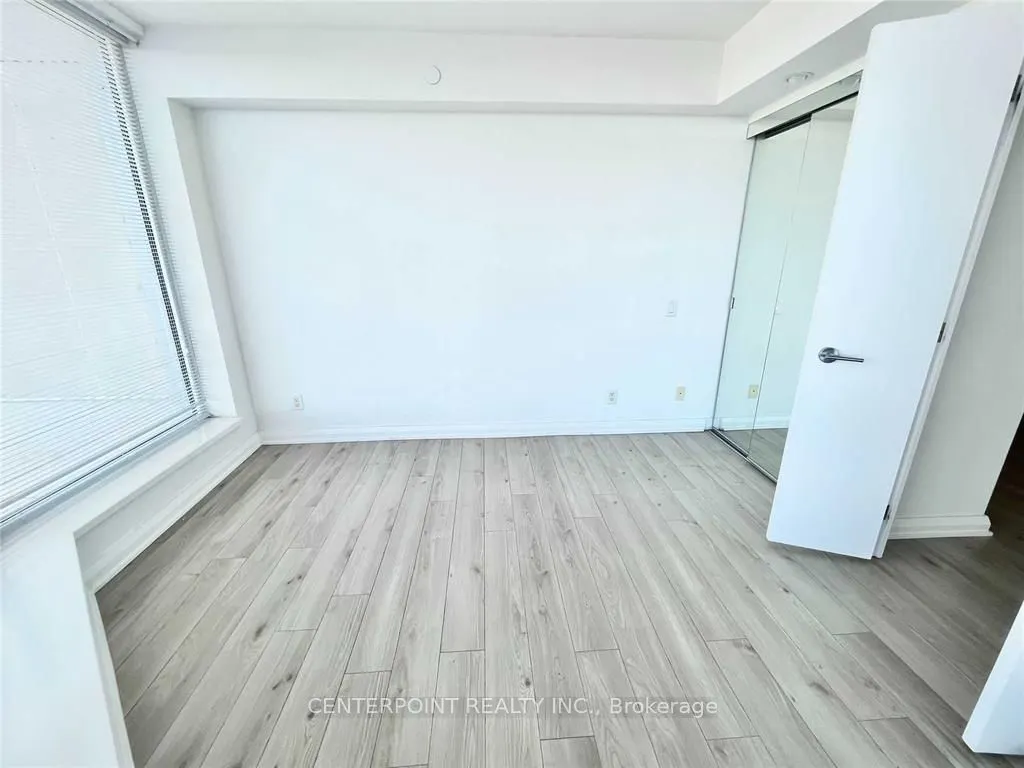 155 Yorkville Avenue, #1217