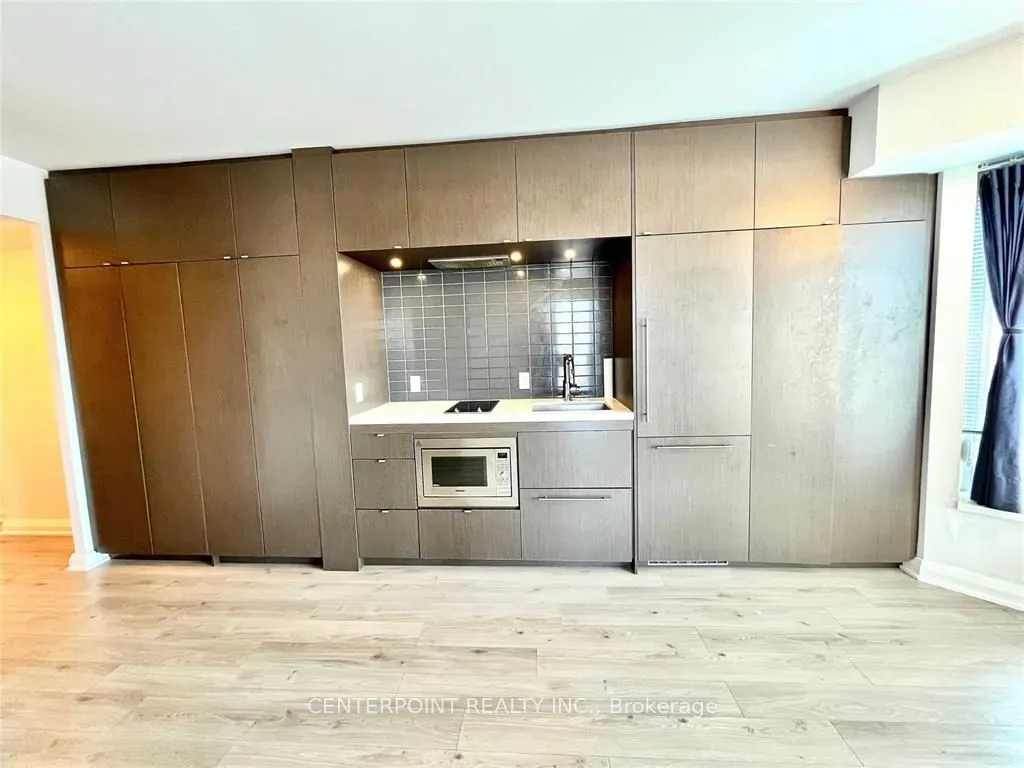 155 Yorkville Avenue, #1217