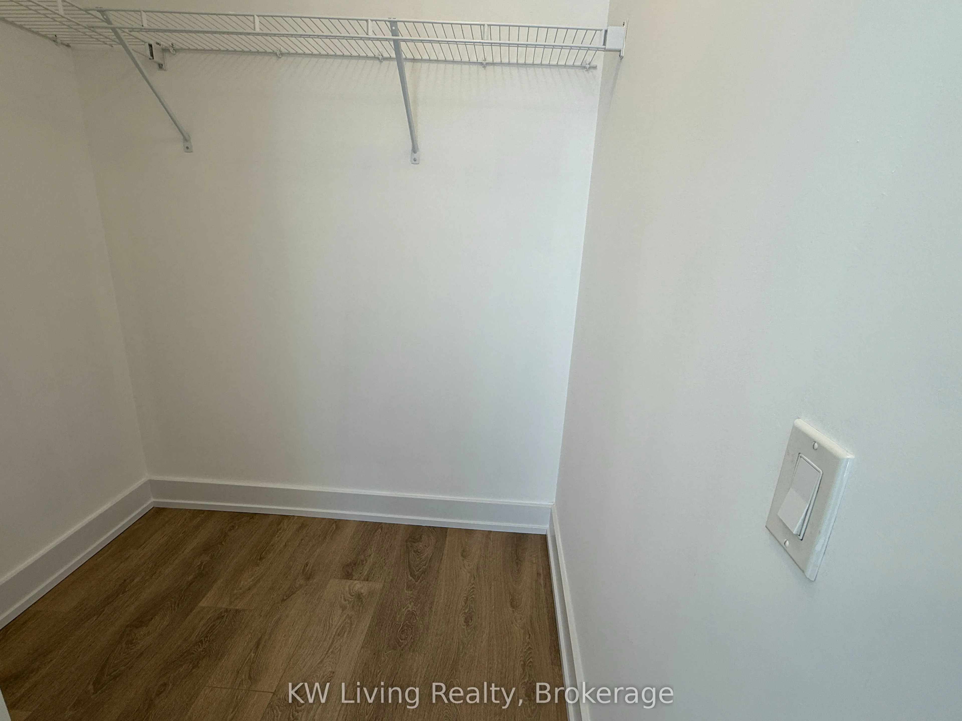 128 Fairview Mall Drive, #1510