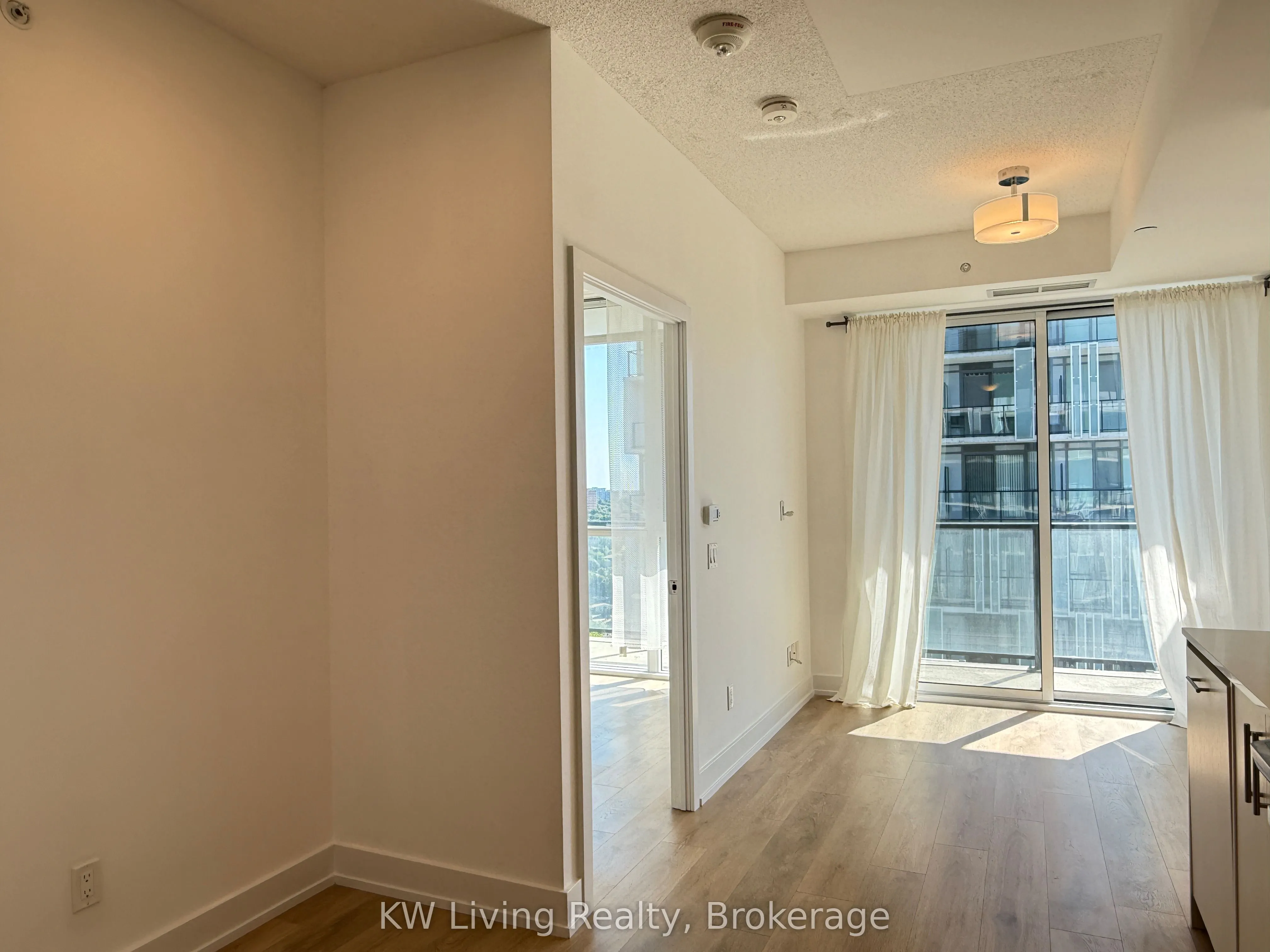 128 Fairview Mall Drive, #1510