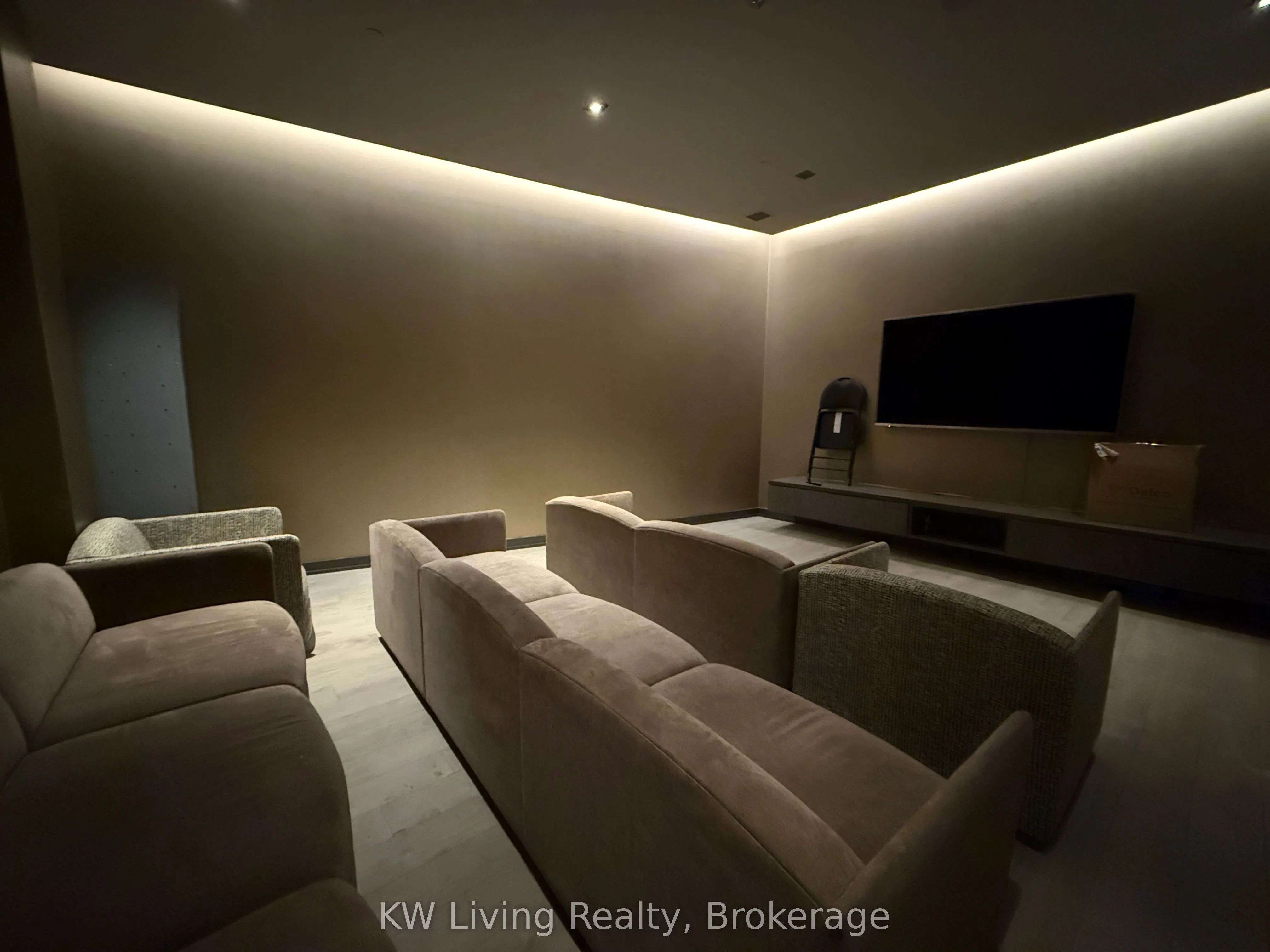 128 Fairview Mall Drive, #1510