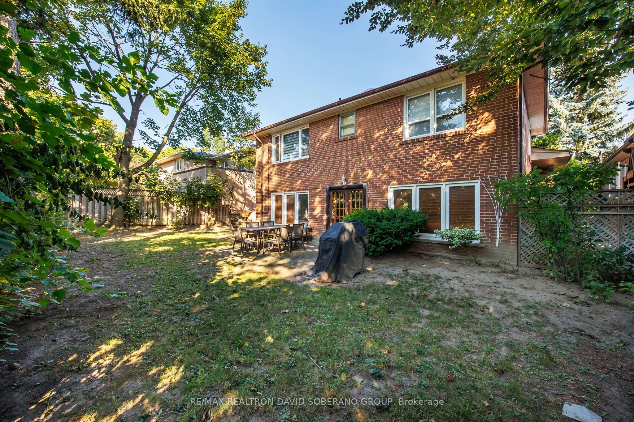 17 Erica Avenue