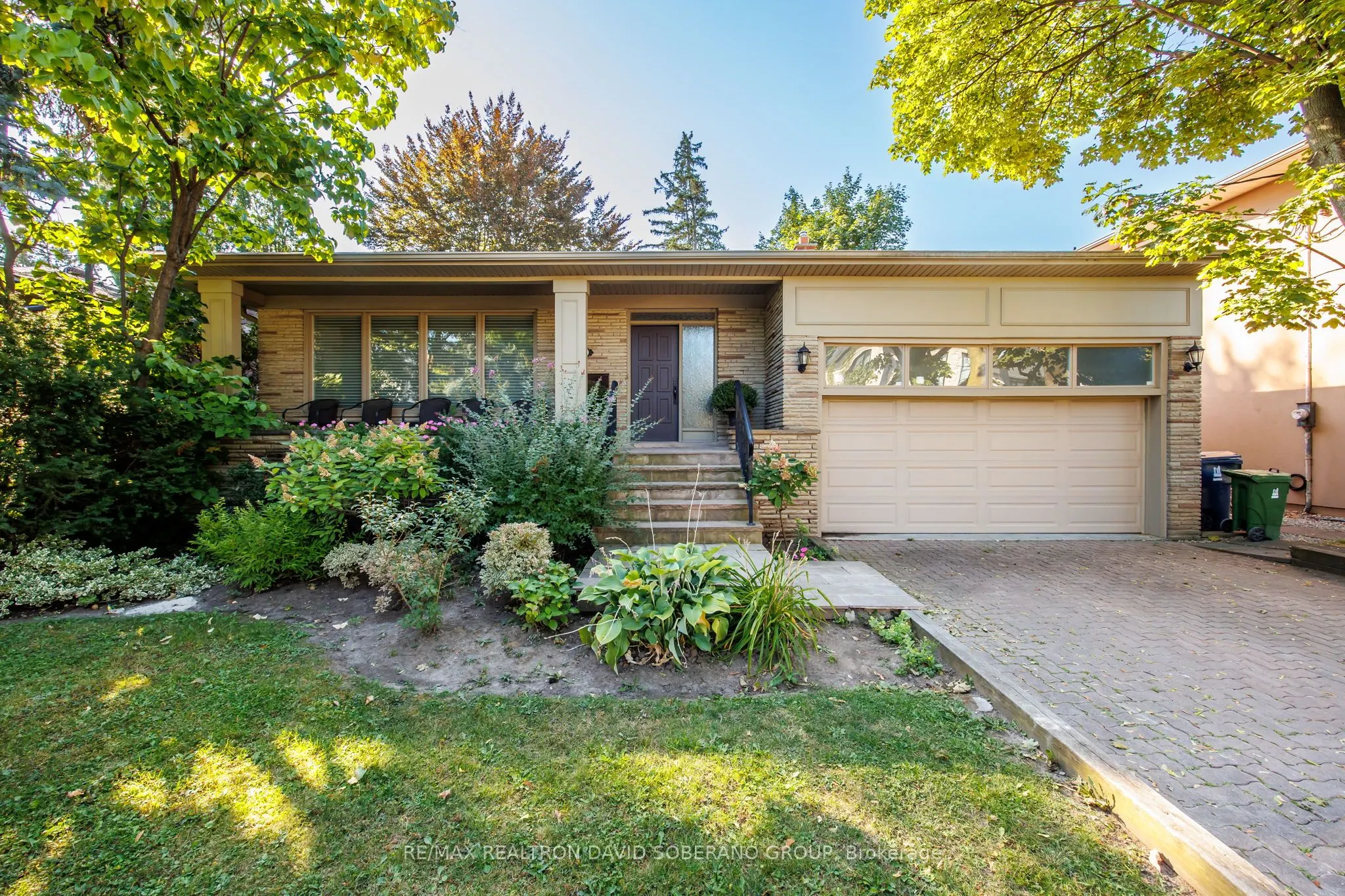 17 Erica Avenue