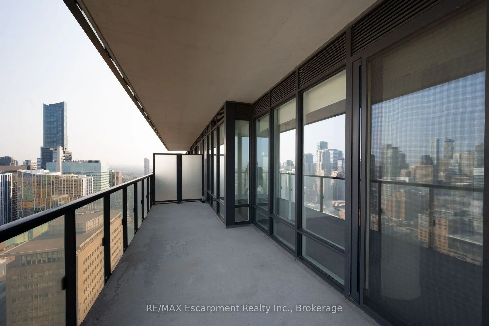 488 University Avenue, #2816