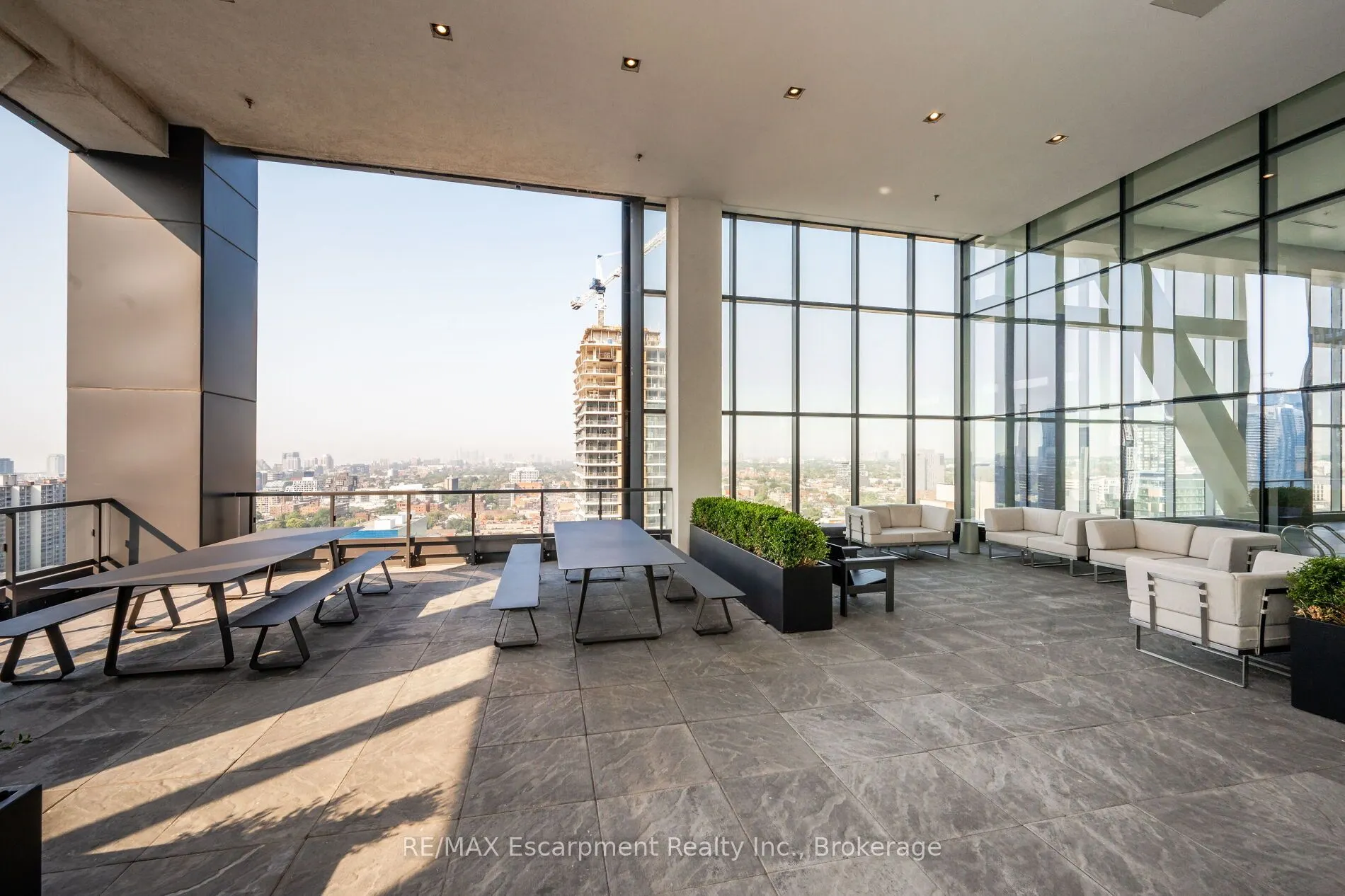 488 University Avenue, #2816