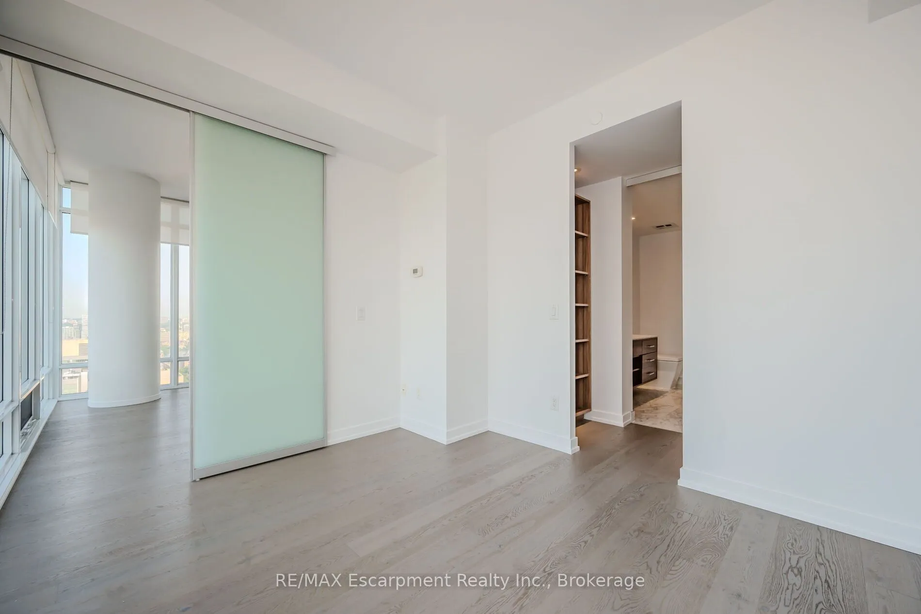 488 University Avenue, #2816