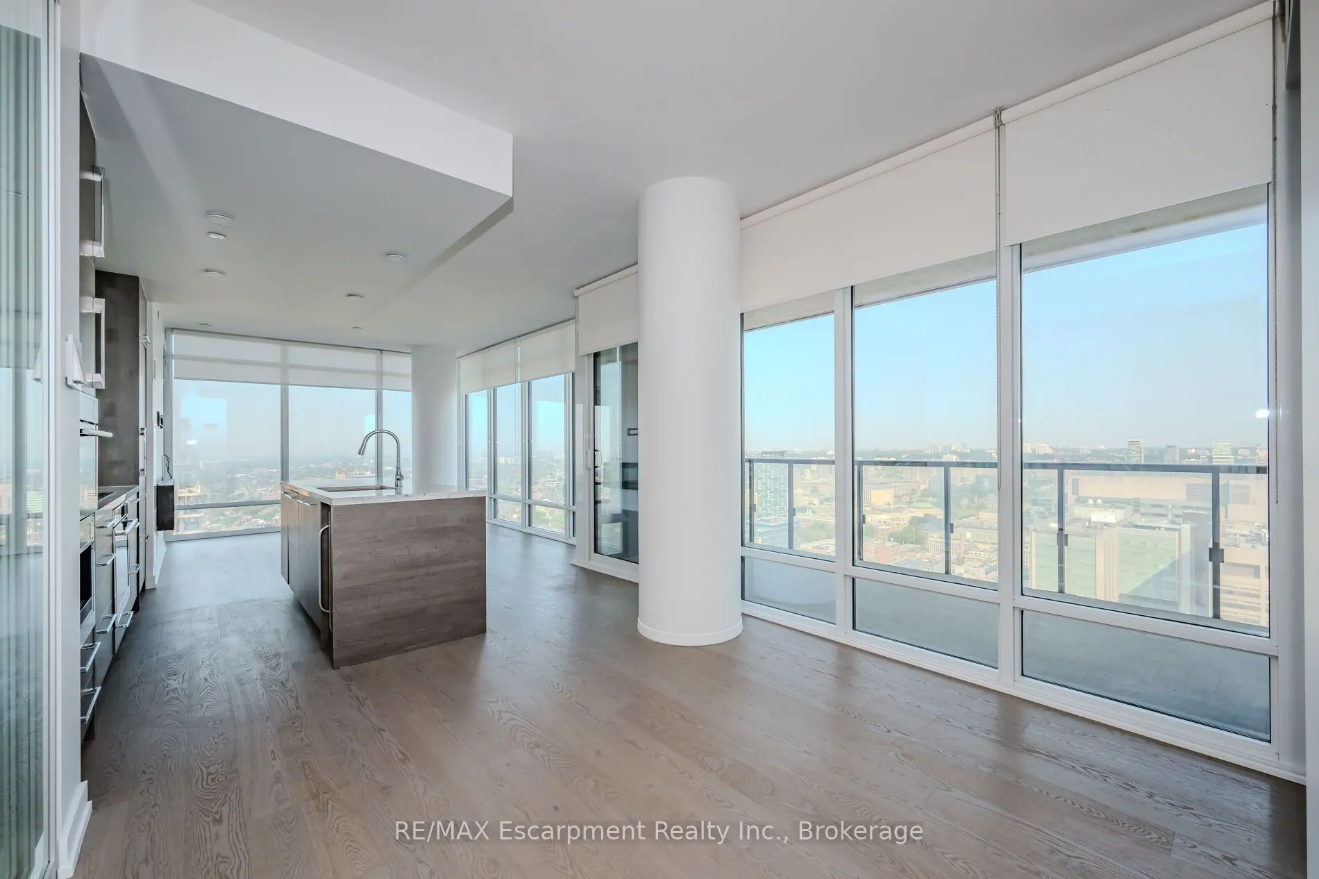 488 University Avenue, #2816