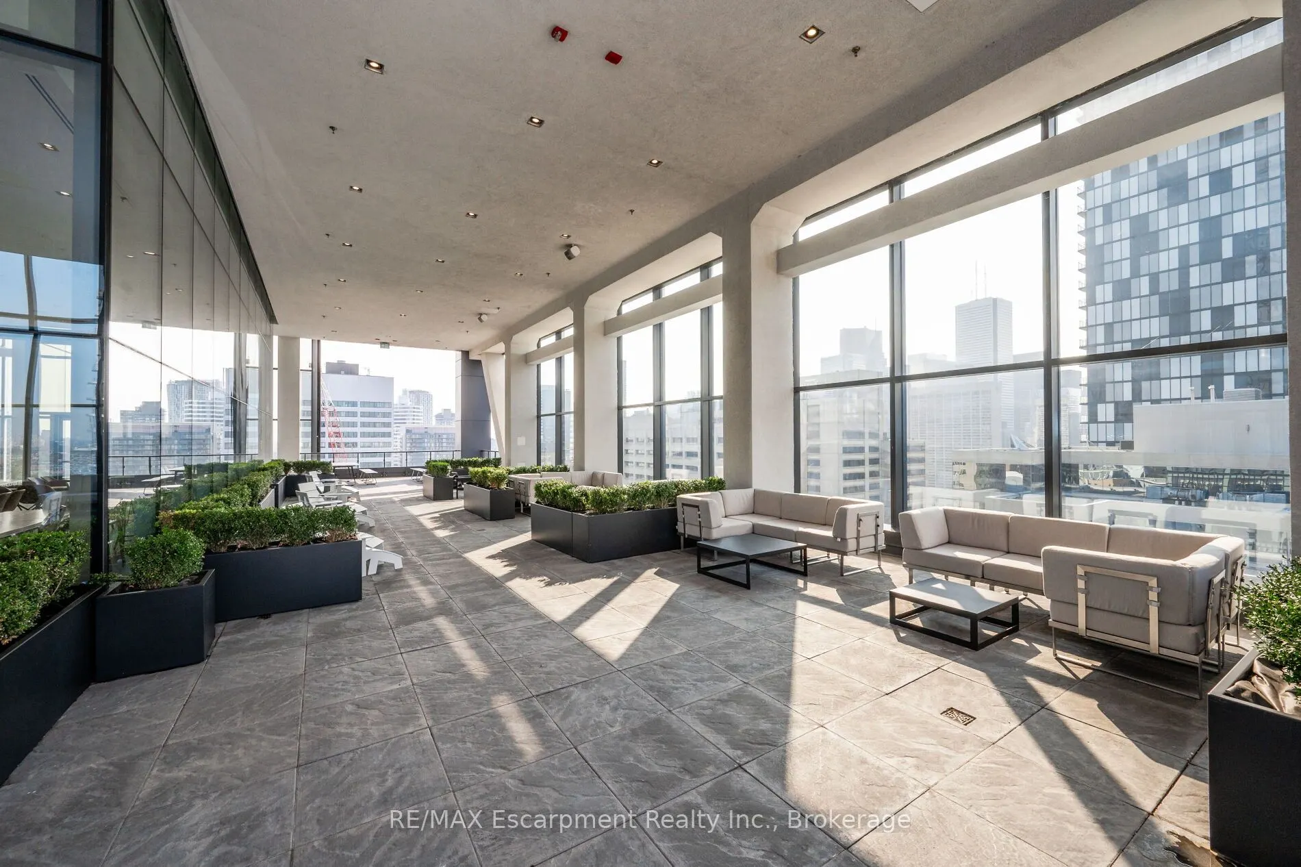 488 University Avenue, #2816