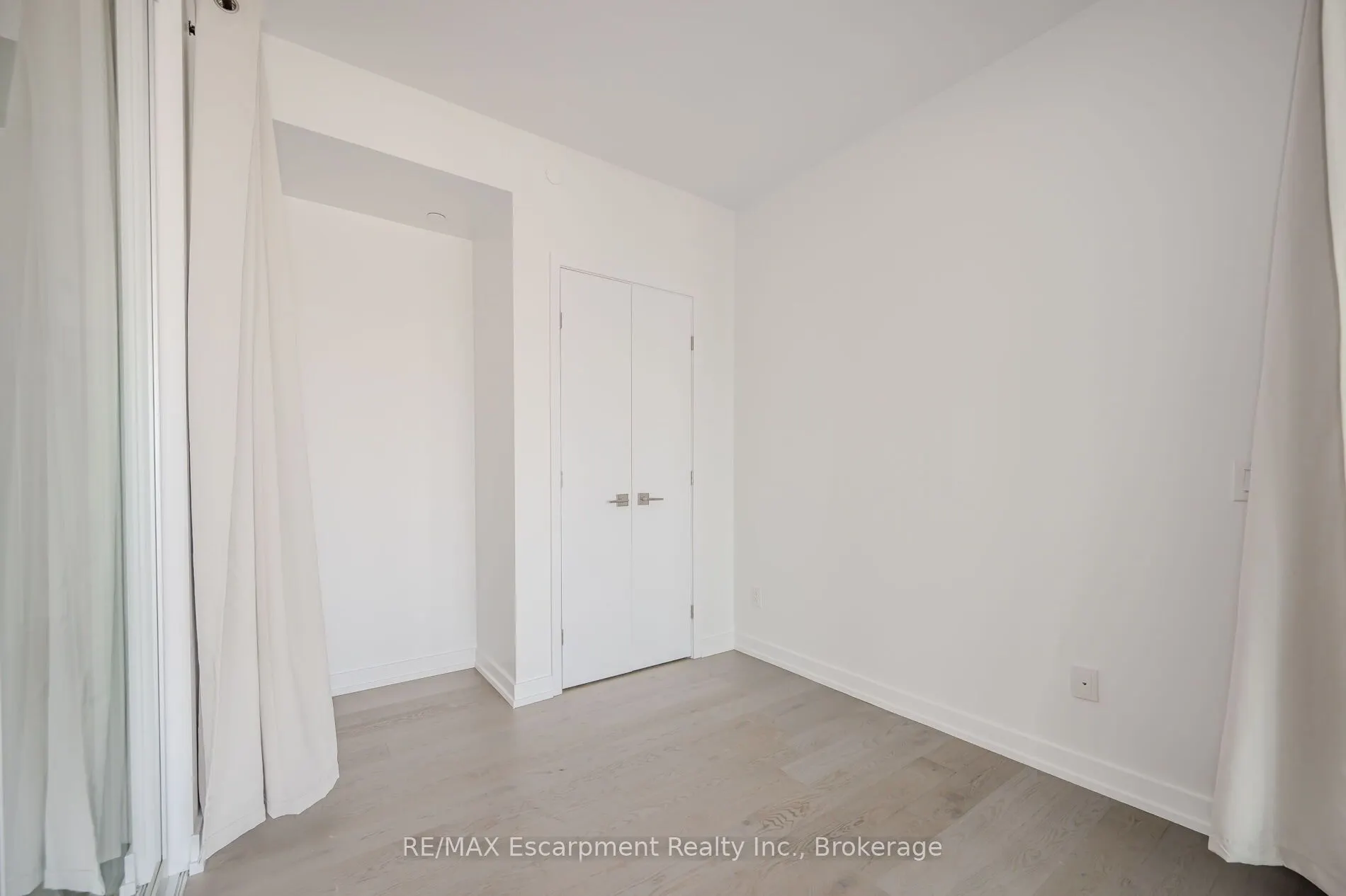488 University Avenue, #2816