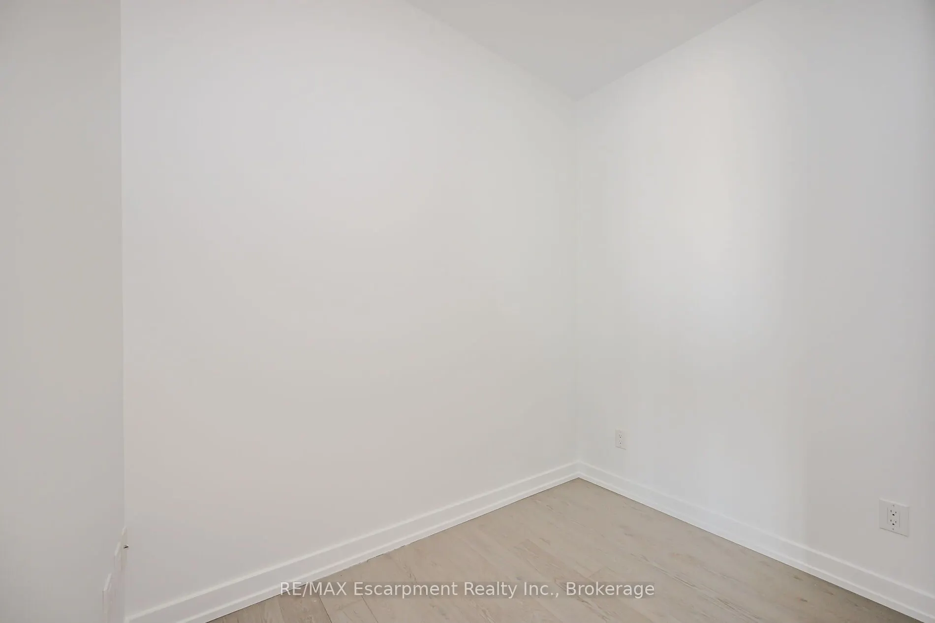 488 University Avenue, #2816