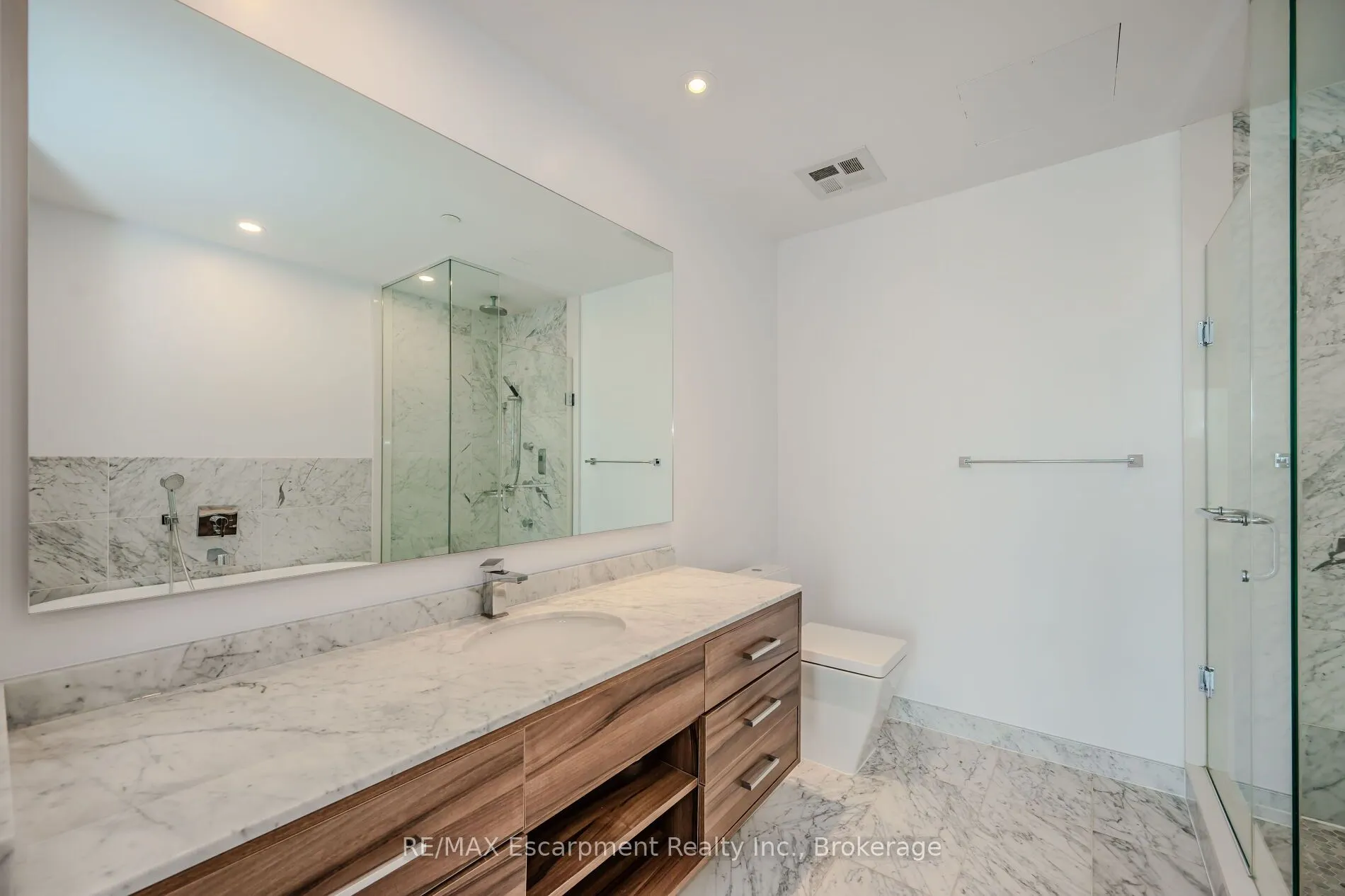 488 University Avenue, #2816