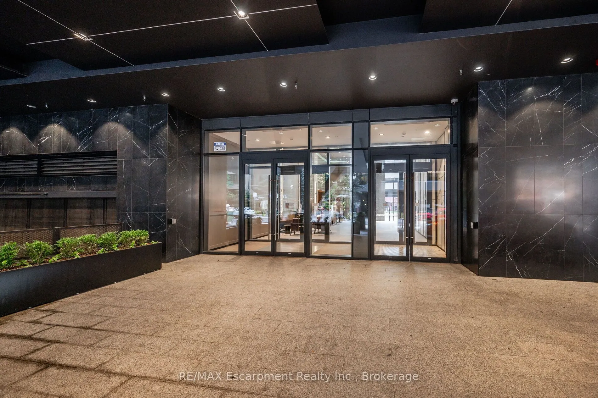 488 University Avenue, #2816