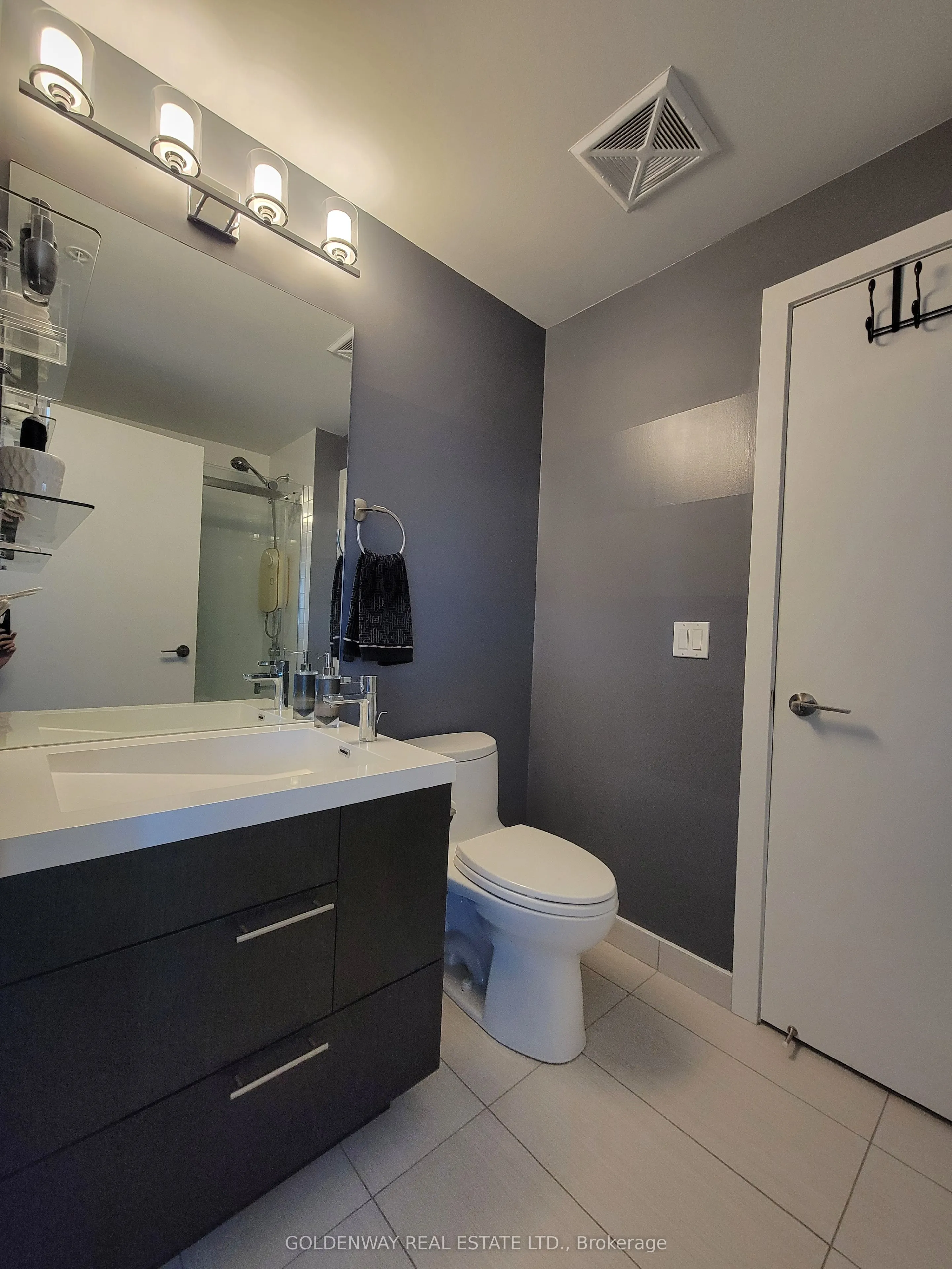 199 Richmond Street W, #1101