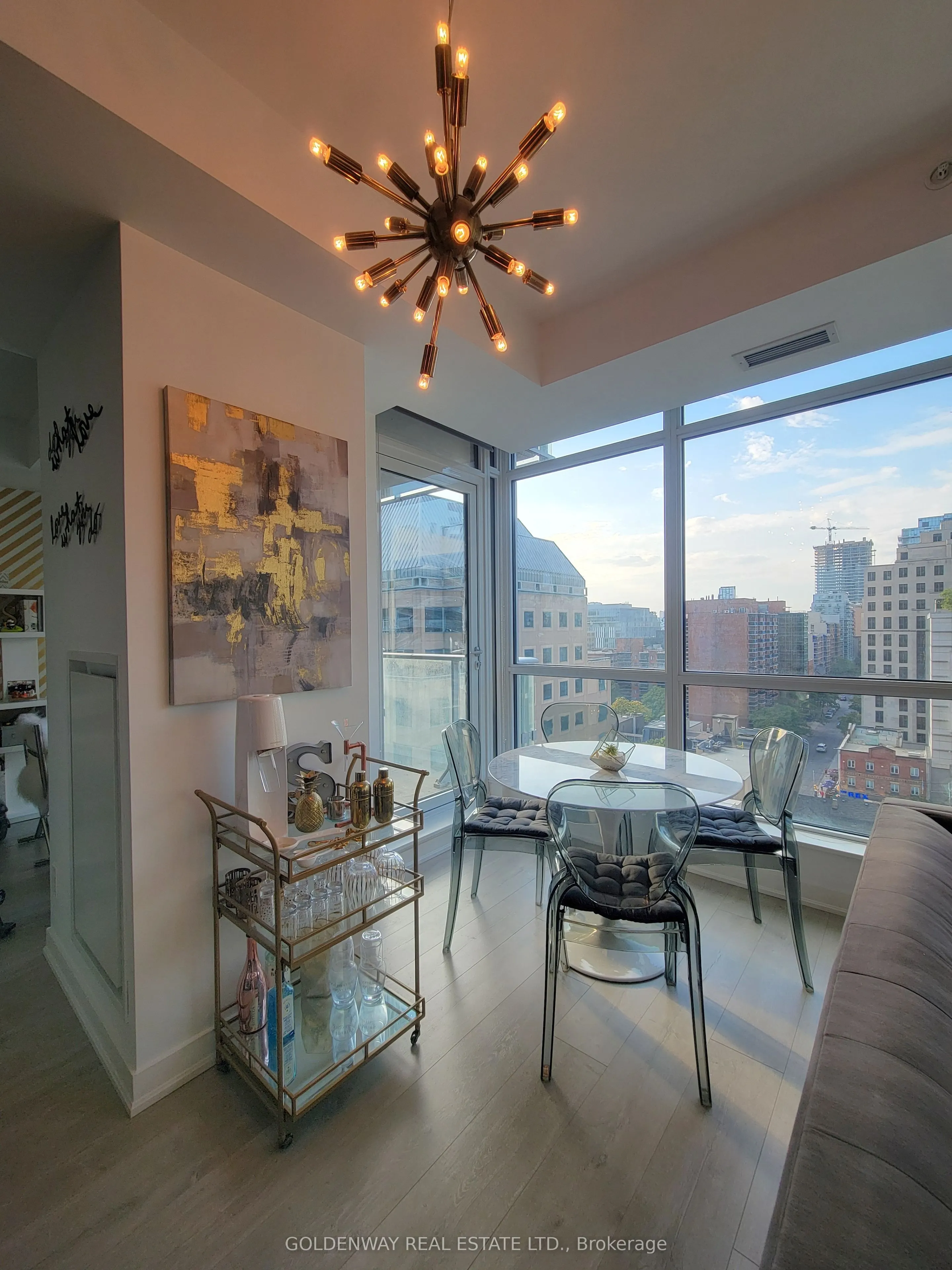 199 Richmond Street W, #1101