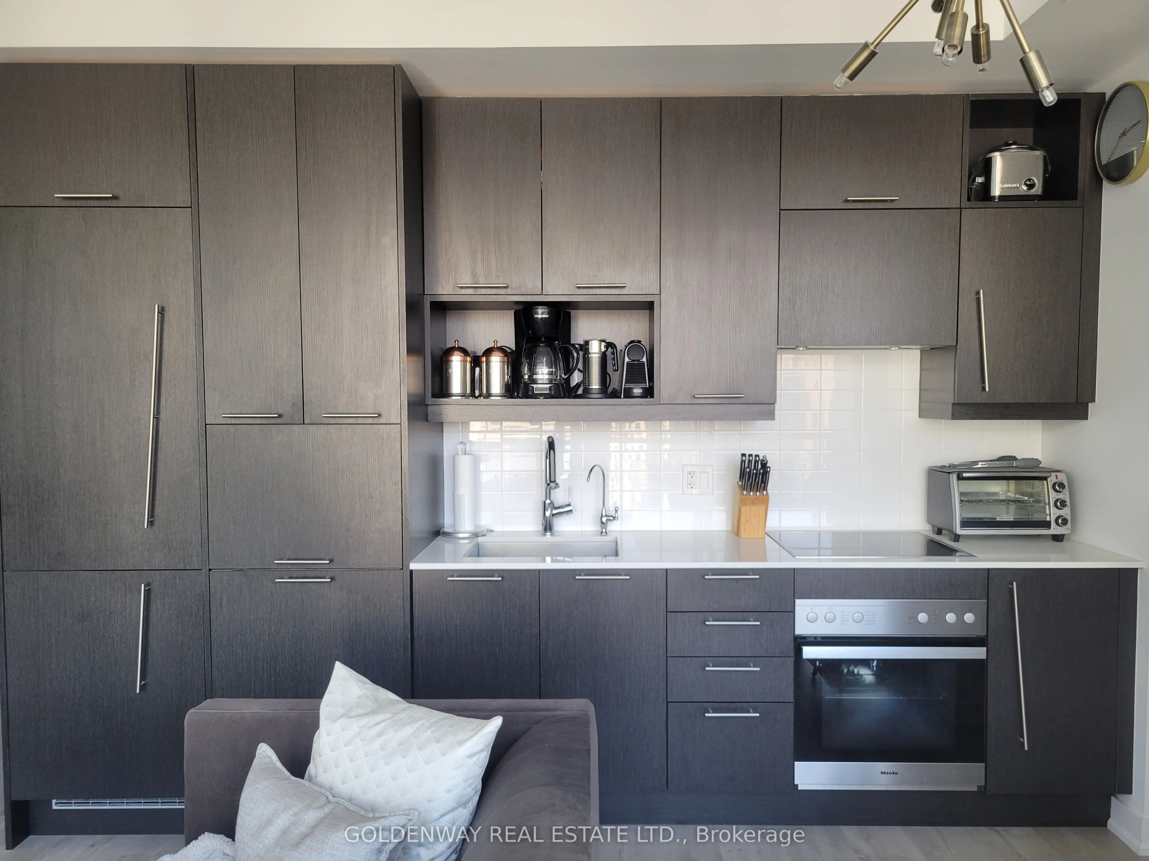 199 Richmond Street W, #1101