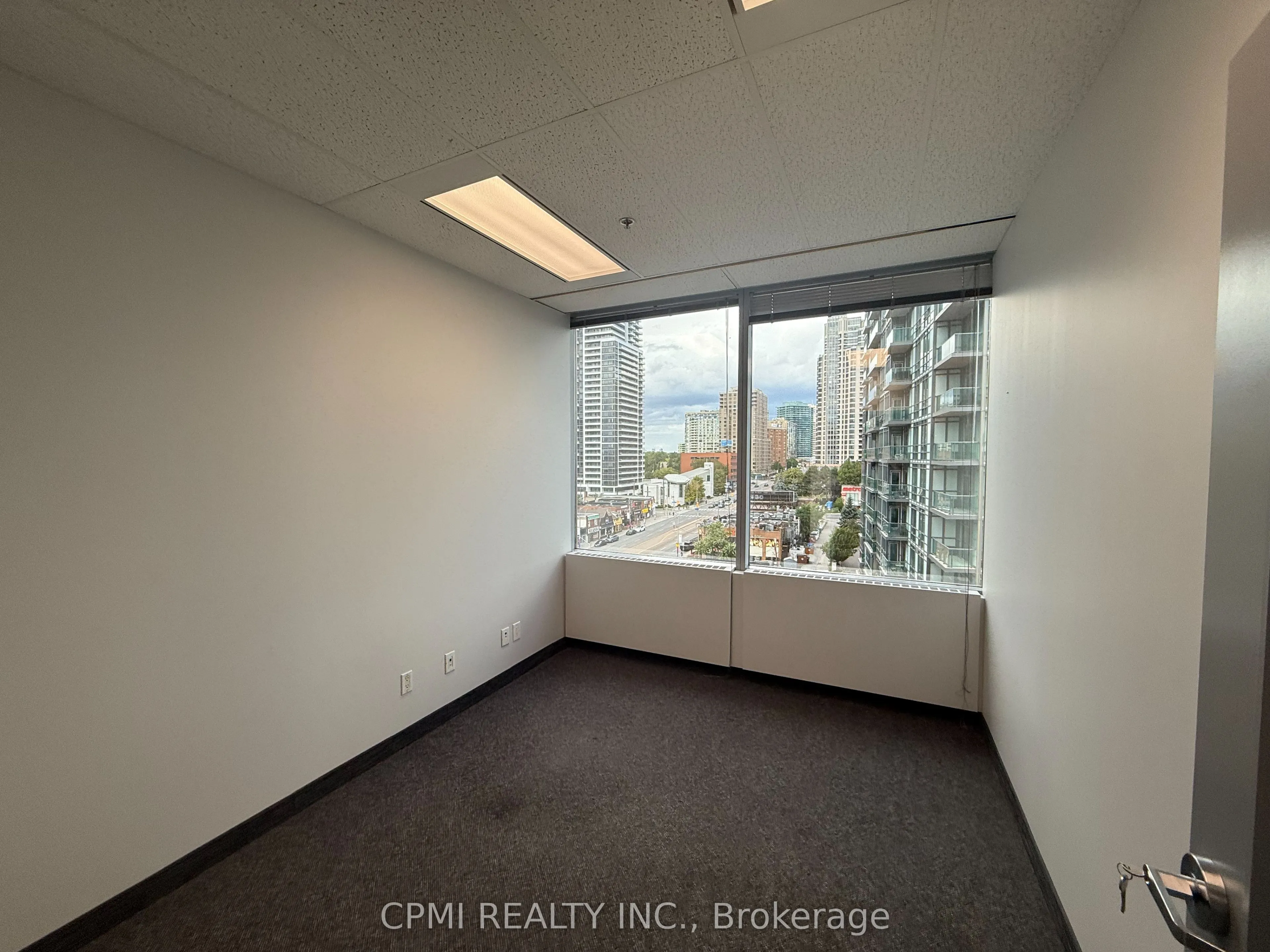 5255 Yonge Street, #709