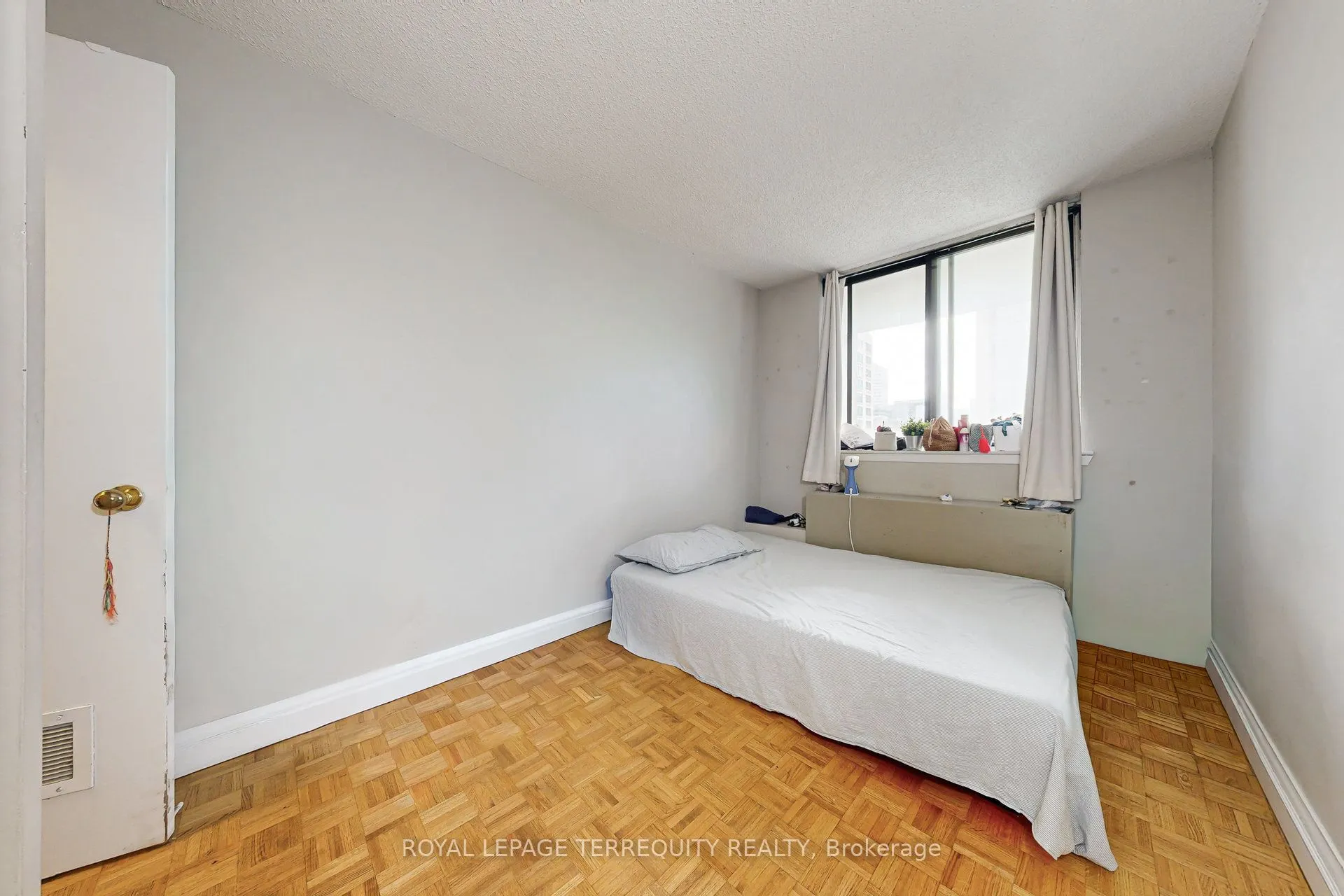 250 Jarvis Street, #506