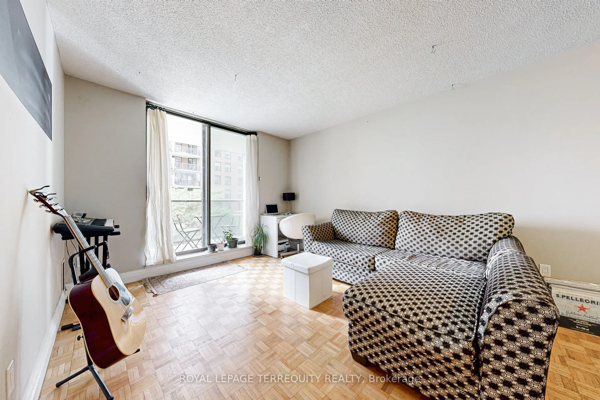 250 Jarvis Street, #506
