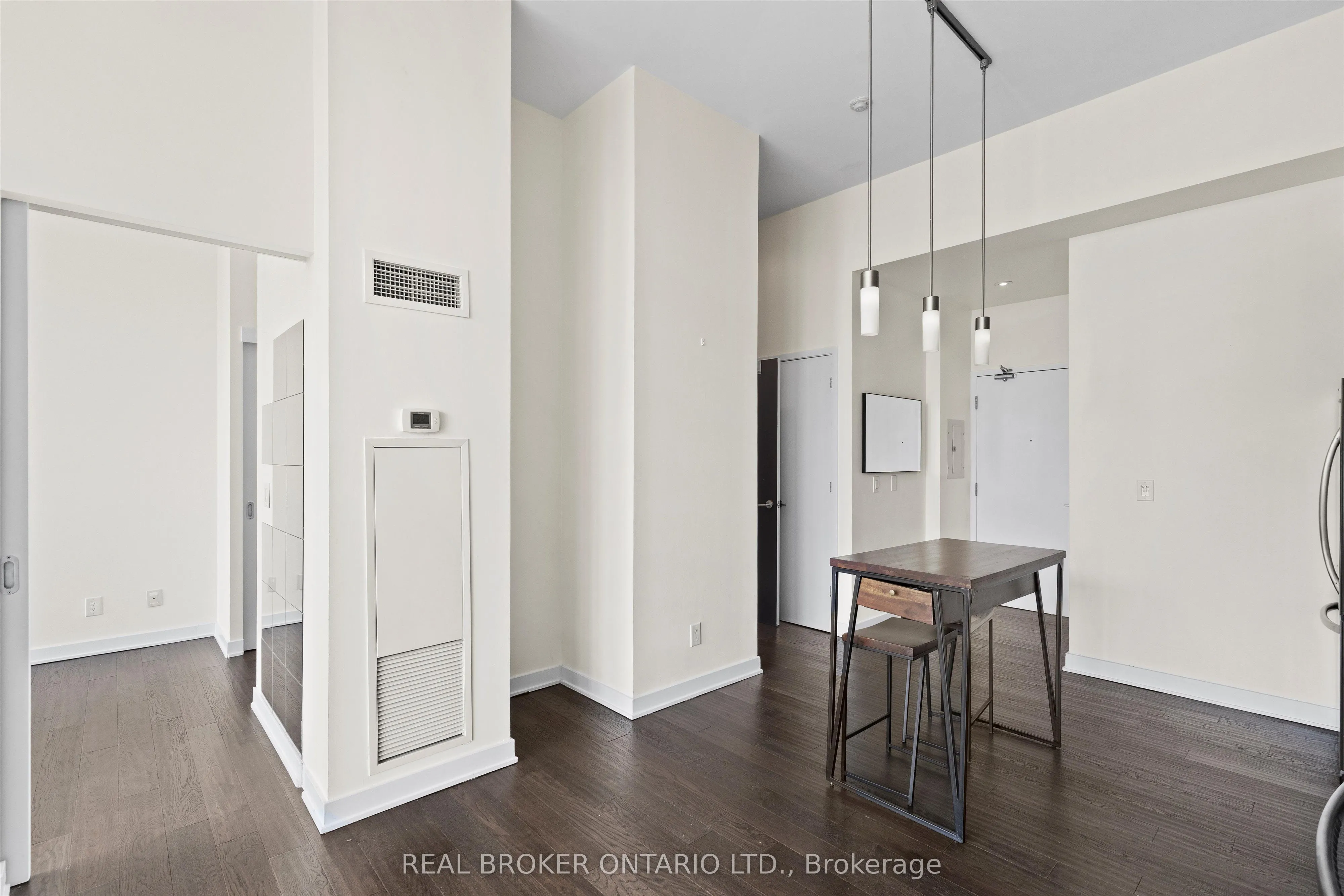 110 Charles Street E, #PH 4403